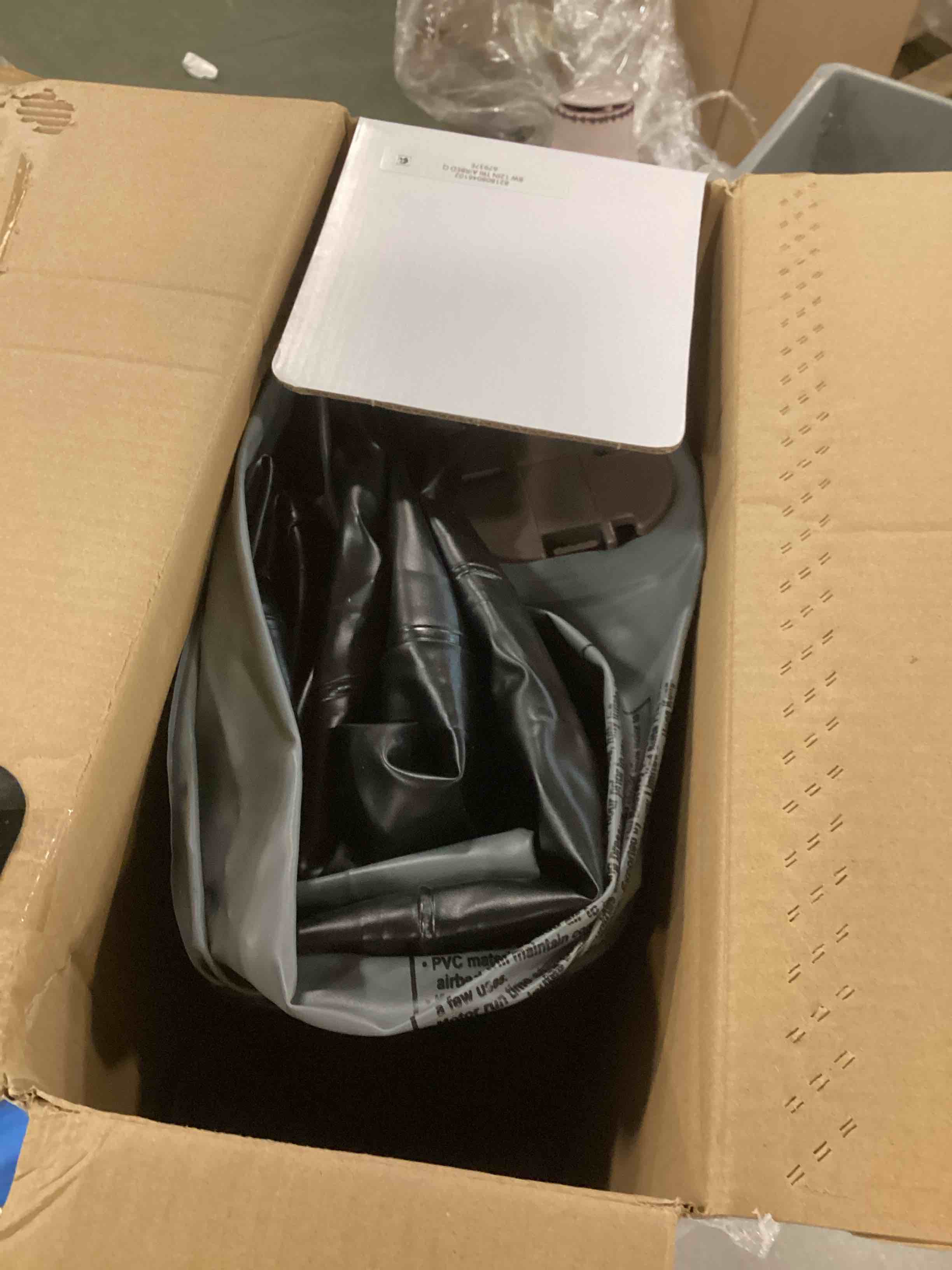 https://s3.amazonaws.com/lotting-images-prod/bidfta/GRA0038202_1735677870202.jpeg