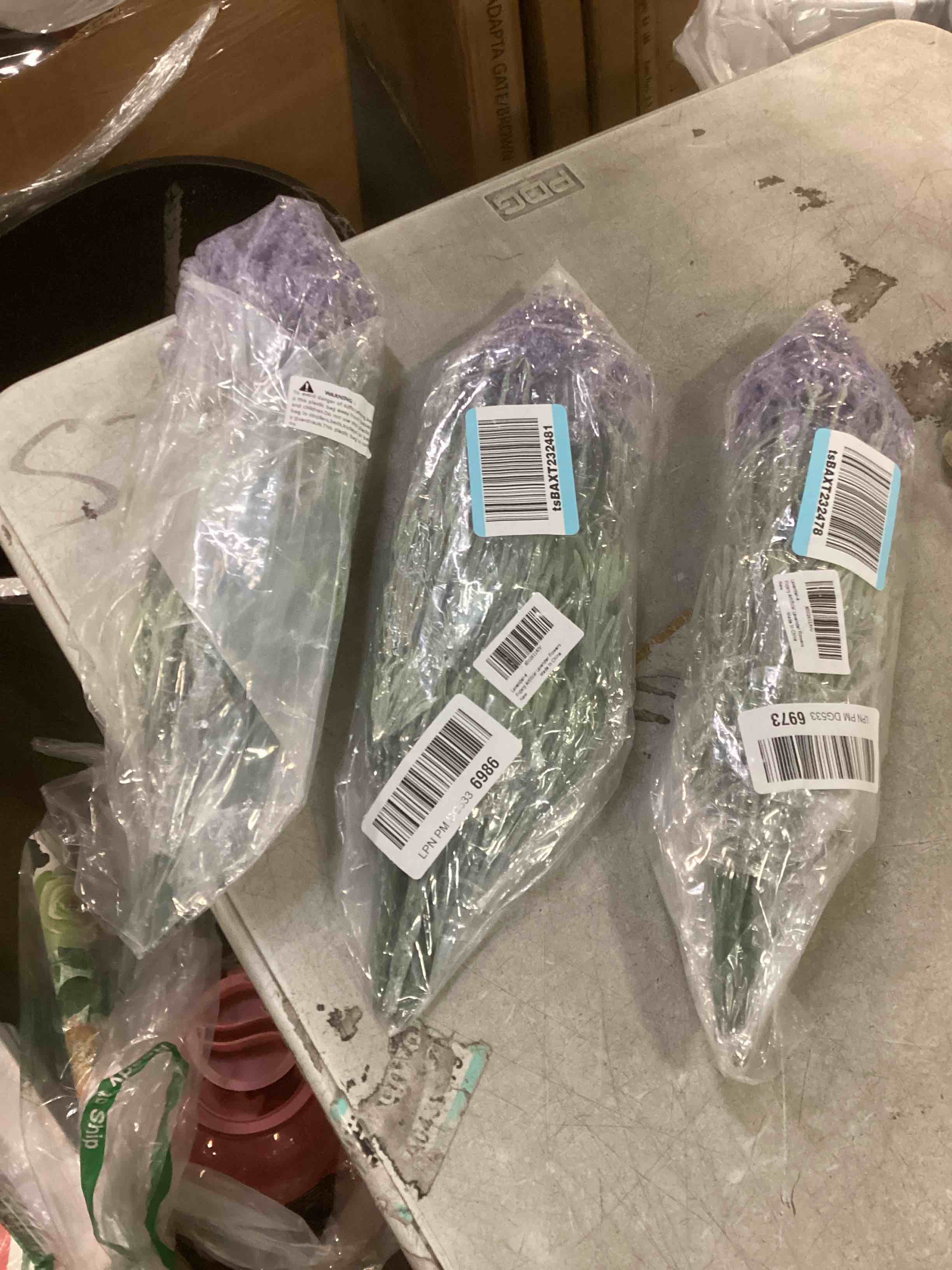 https://s3.amazonaws.com/lotting-images-prod/bidfta/GRA0038451_1735325024494.jpeg