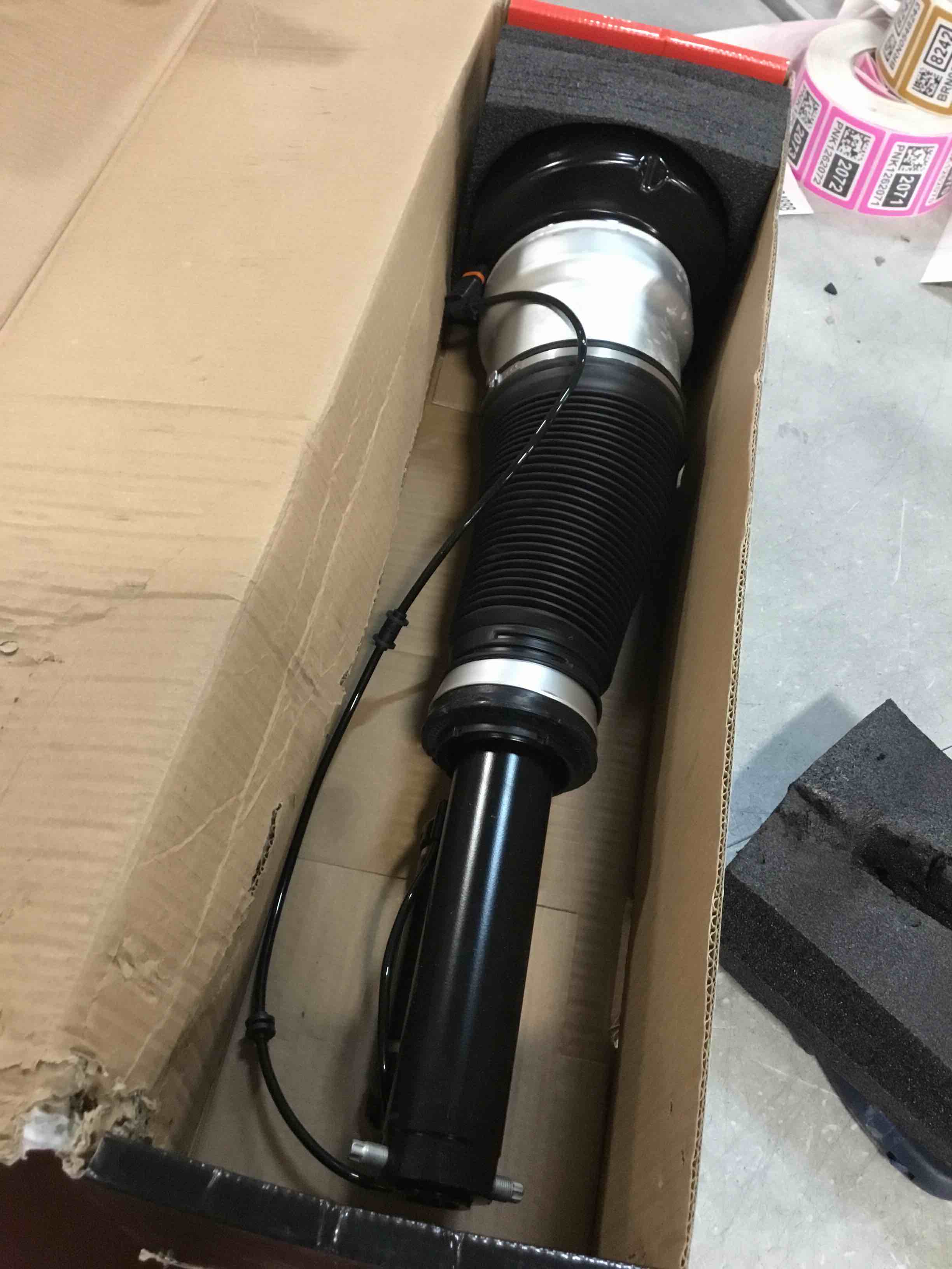 https://s3.amazonaws.com/lotting-images-prod/bidfta/GRA0038751_1735222130869.jpeg