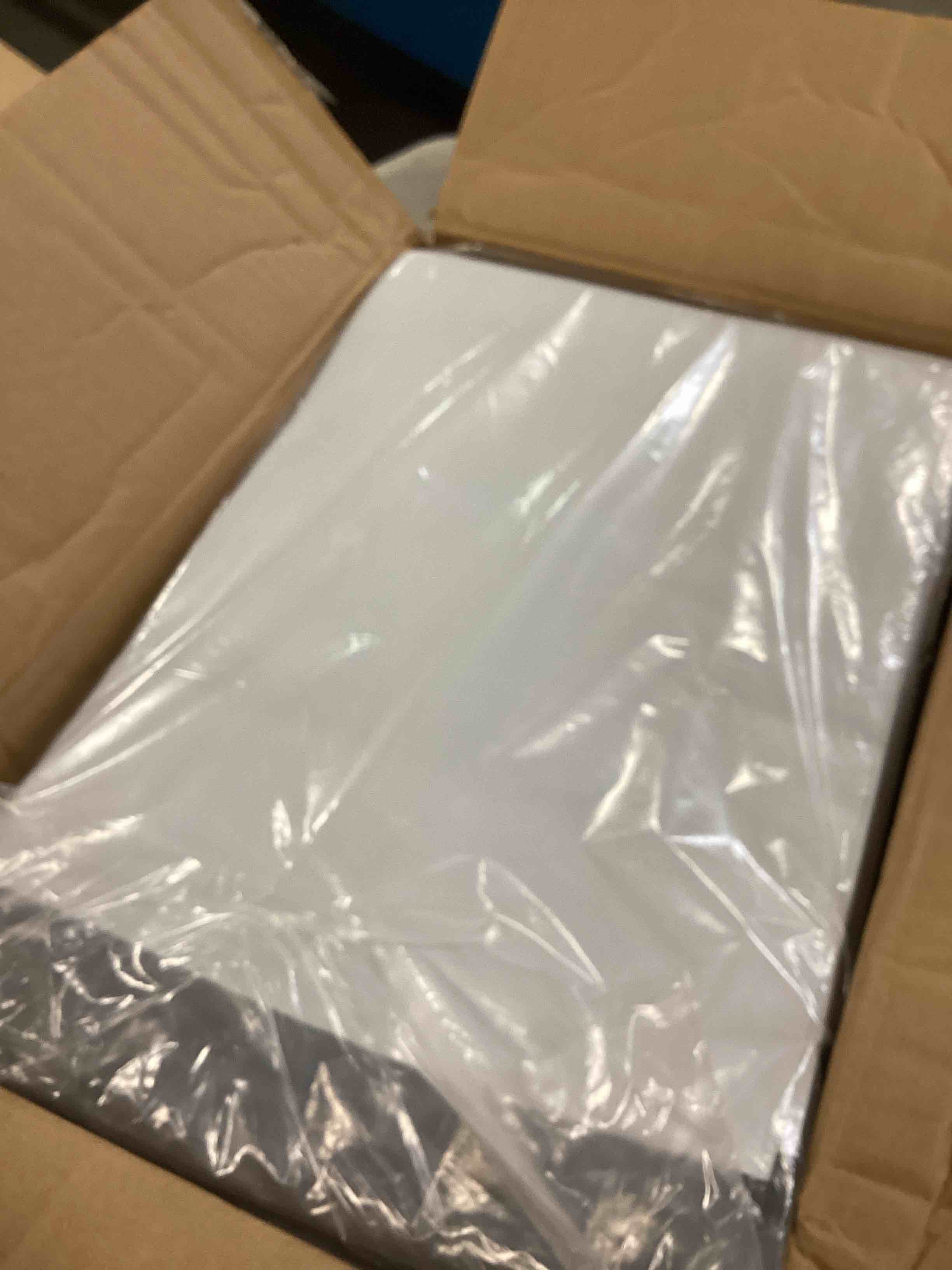 https://s3.amazonaws.com/lotting-images-prod/bidfta/GRA0040221_1727114681651.jpeg