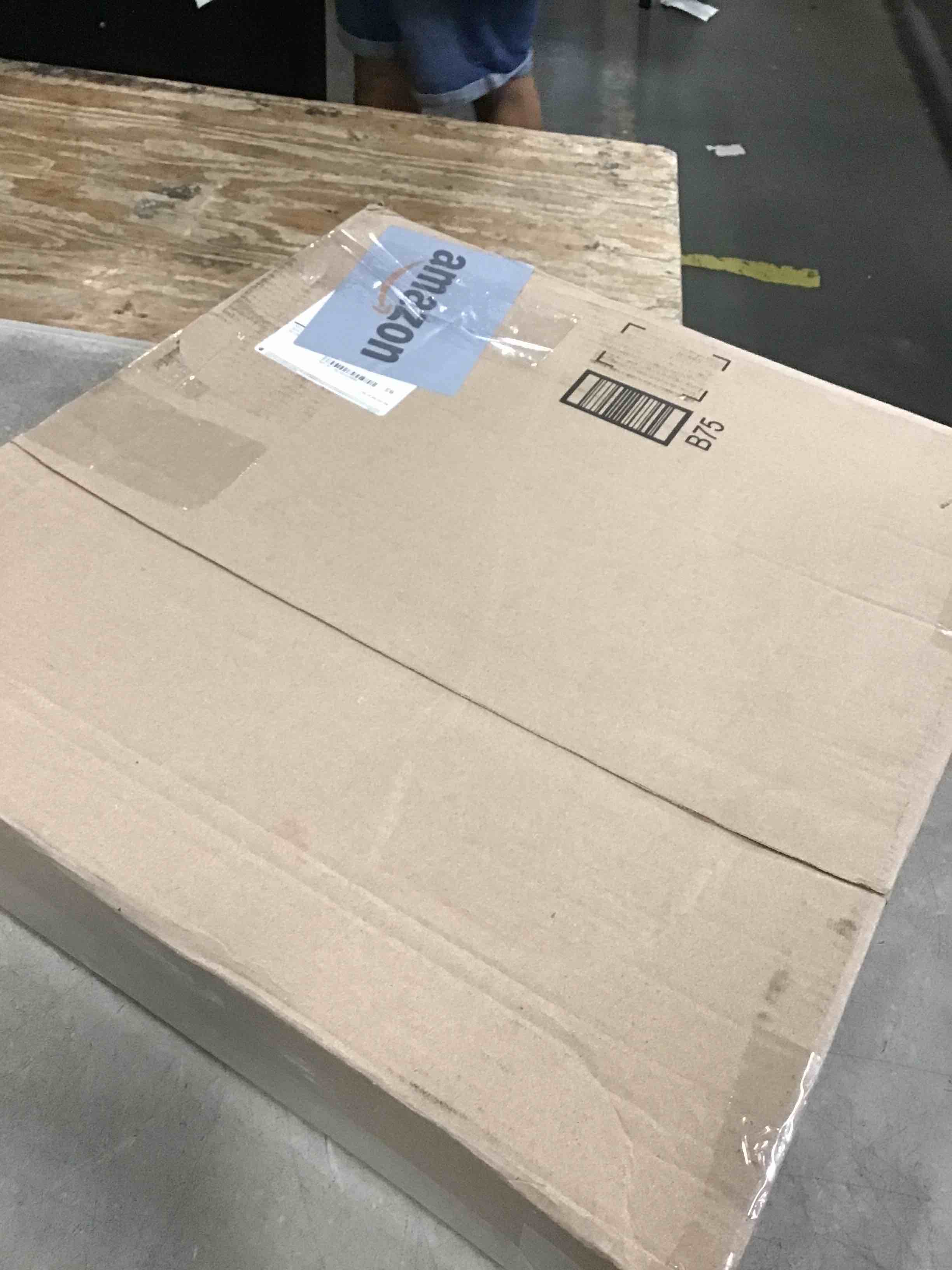https://s3.amazonaws.com/lotting-images-prod/bidfta/GRA0040388_1726849447330.jpeg