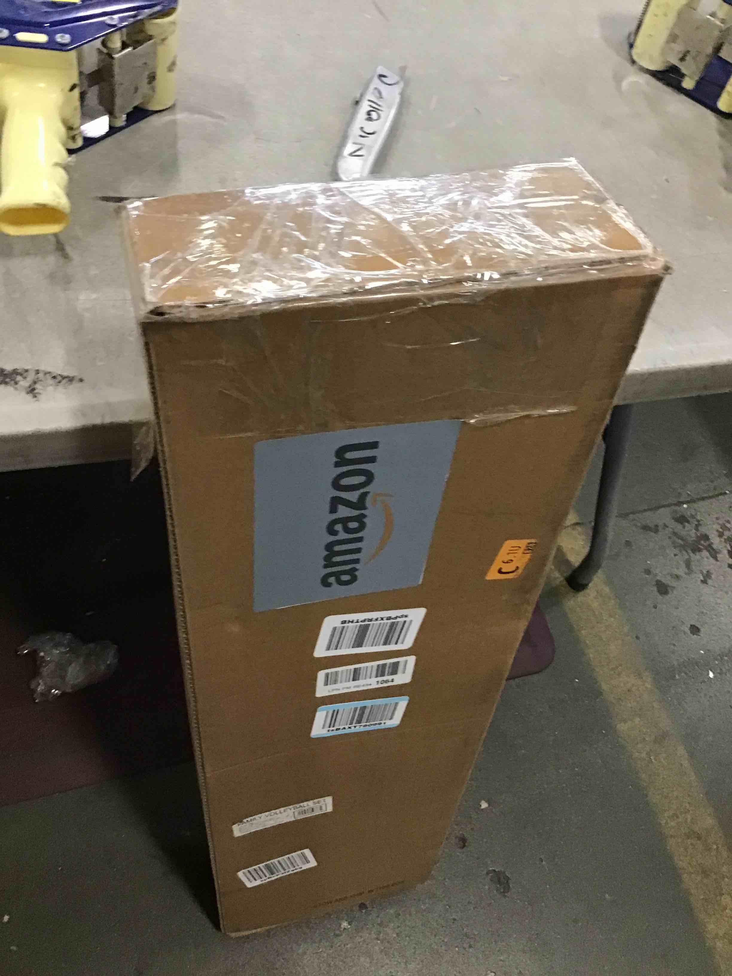 https://s3.amazonaws.com/lotting-images-prod/bidfta/GRA0040412_1726839354779.jpeg