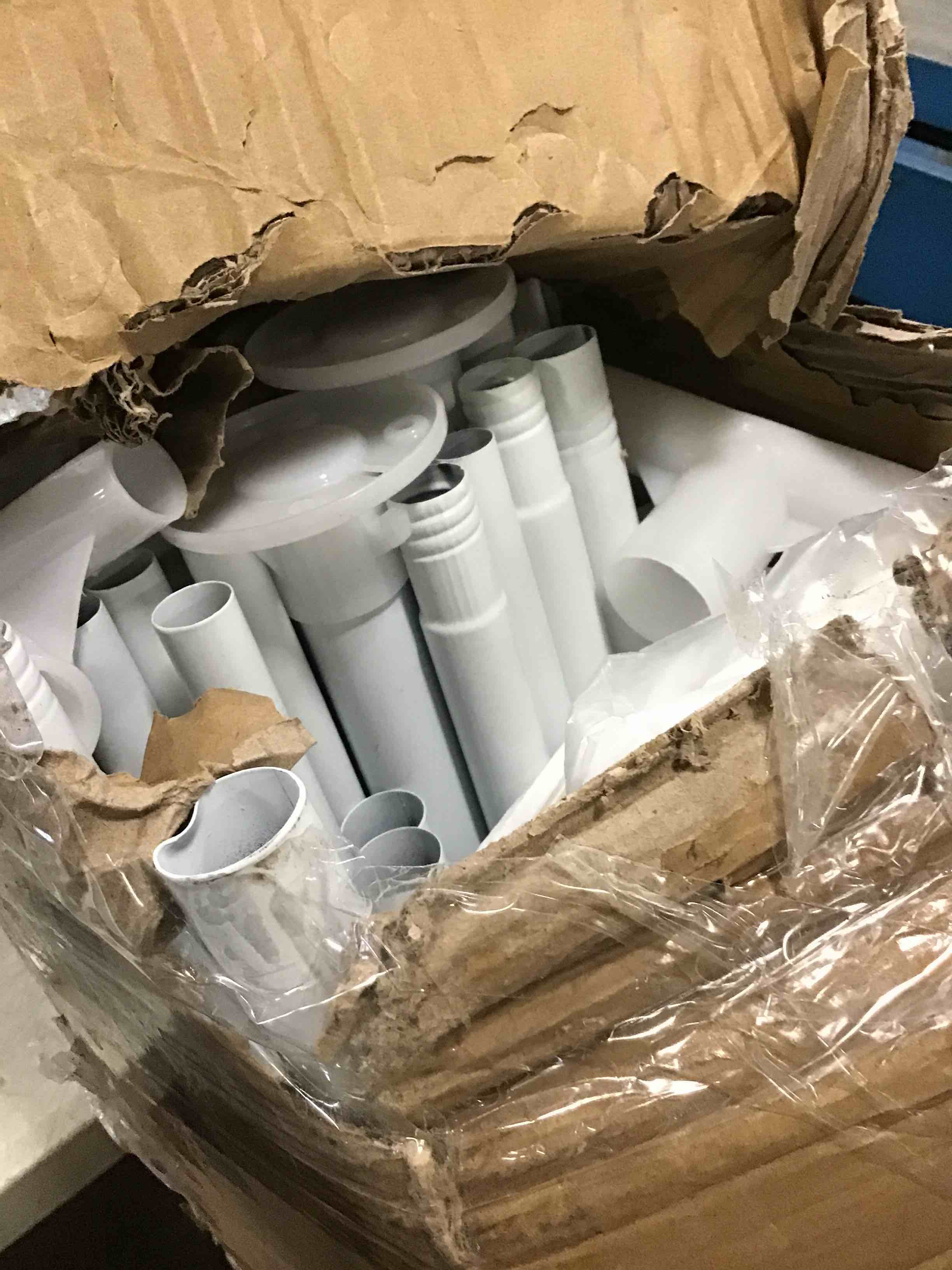 https://s3.amazonaws.com/lotting-images-prod/bidfta/GRA0040413_1726839423343.jpeg