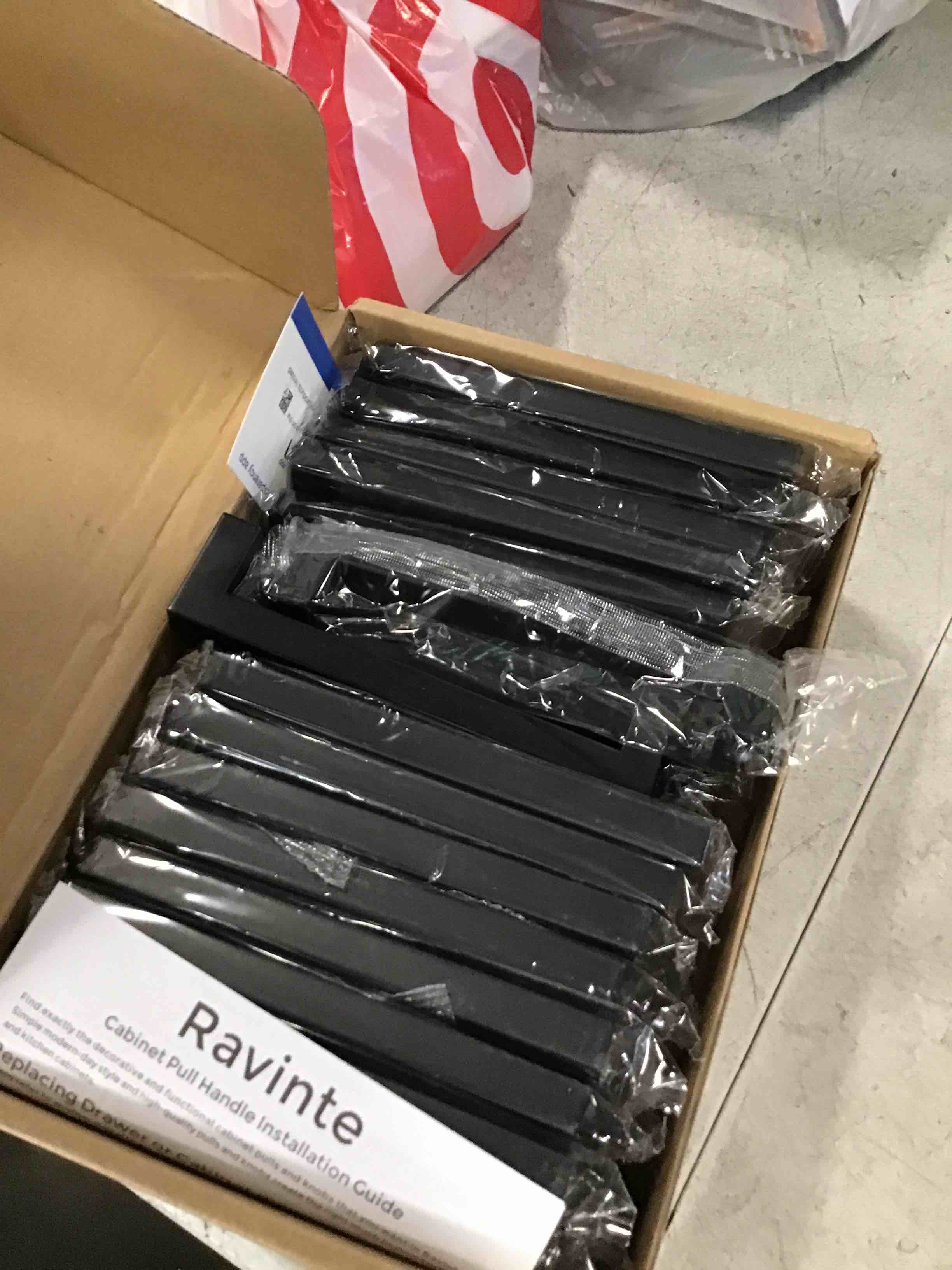 https://s3.amazonaws.com/lotting-images-prod/bidfta/GRA0040898_1726231059274.jpeg