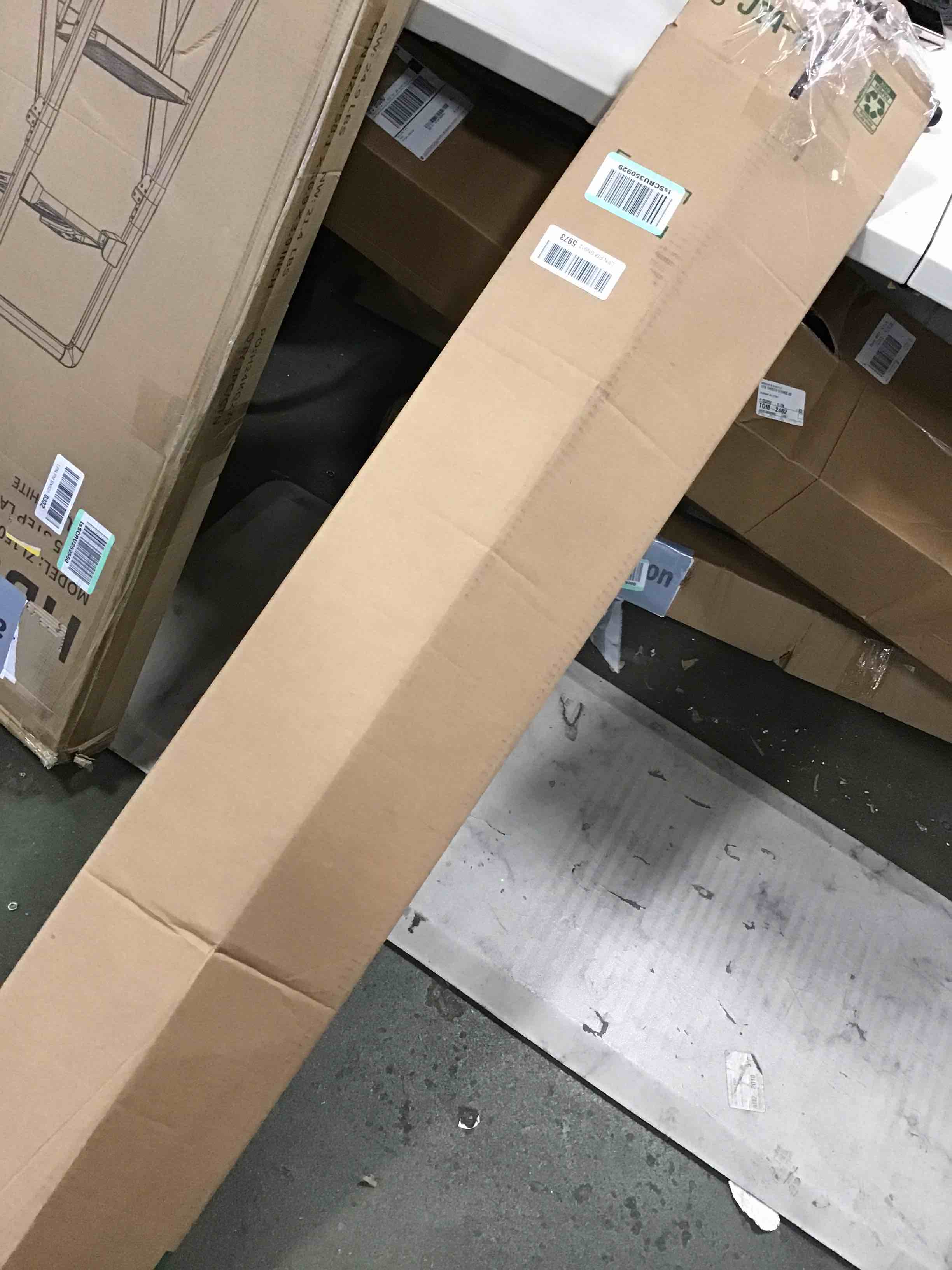 https://s3.amazonaws.com/lotting-images-prod/bidfta/GRA0044136_1729277303574.jpeg