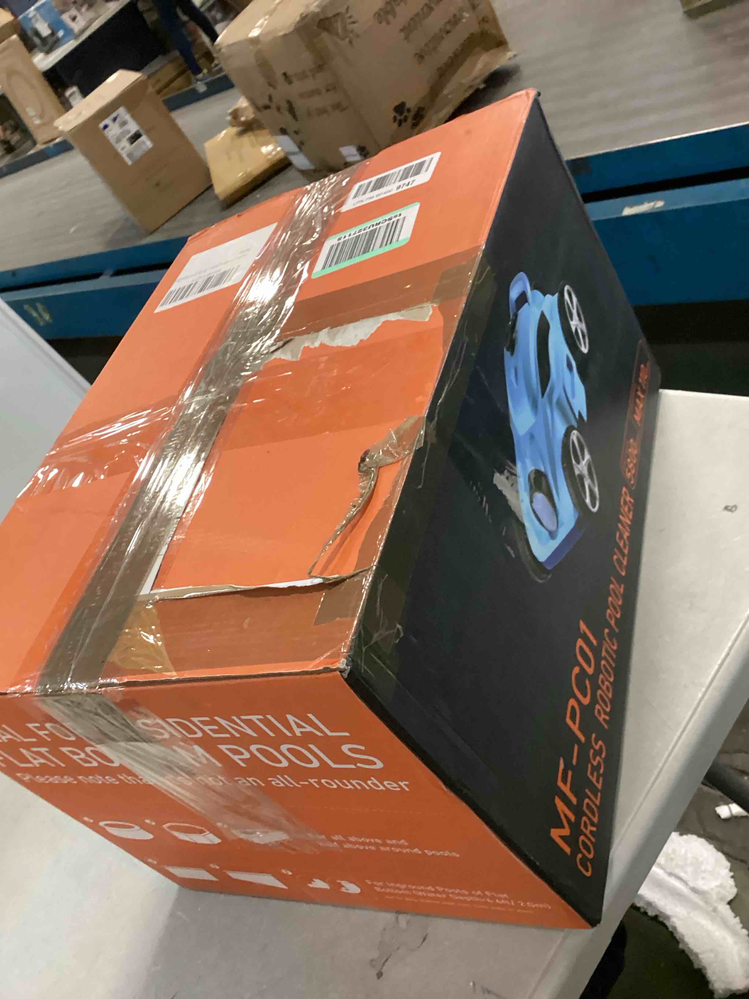 https://s3.amazonaws.com/lotting-images-prod/bidfta/GRA0045526_1726500452318.jpeg