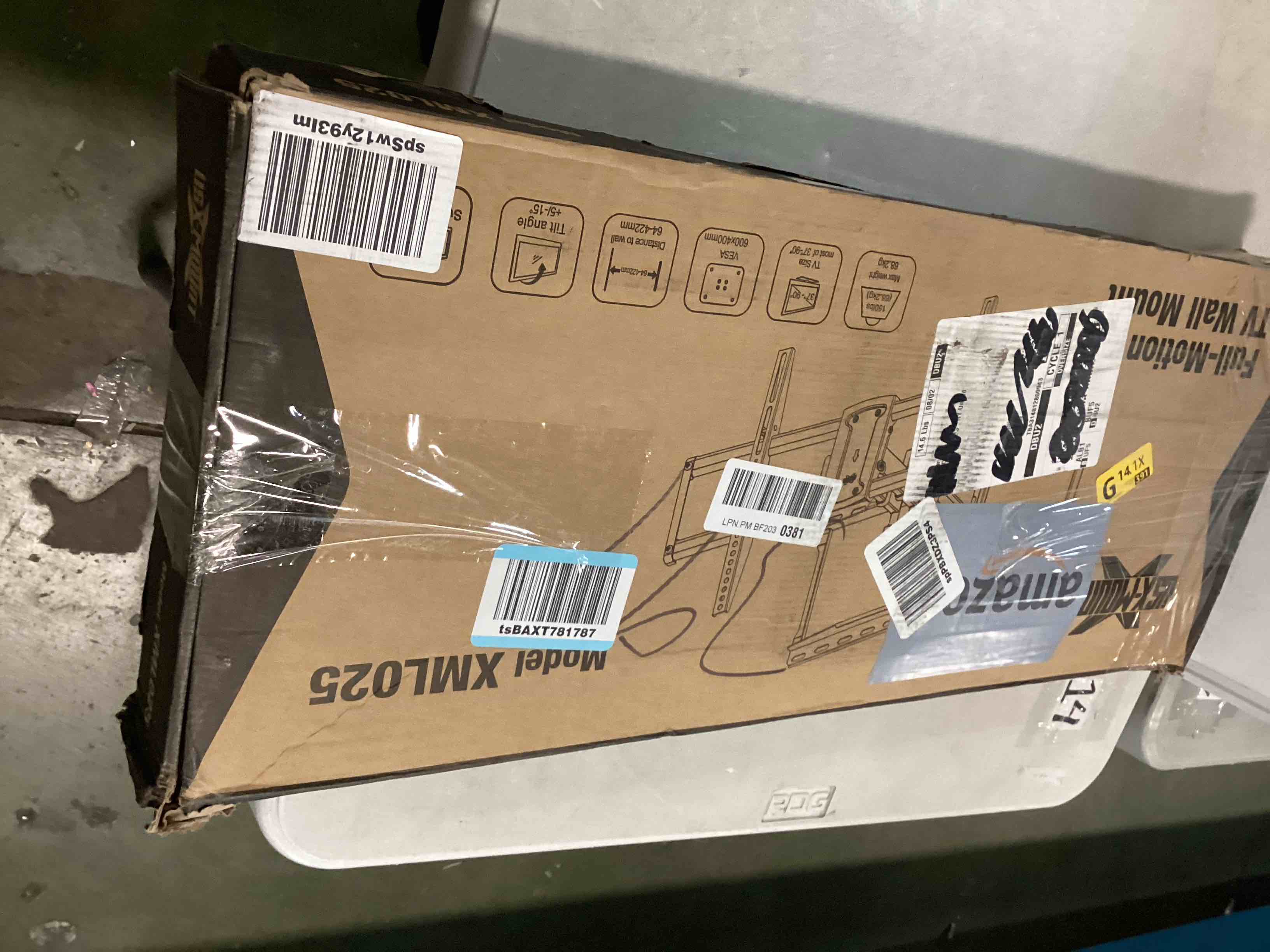 https://s3.amazonaws.com/lotting-images-prod/bidfta/GRA0045575_1726492745025.jpeg
