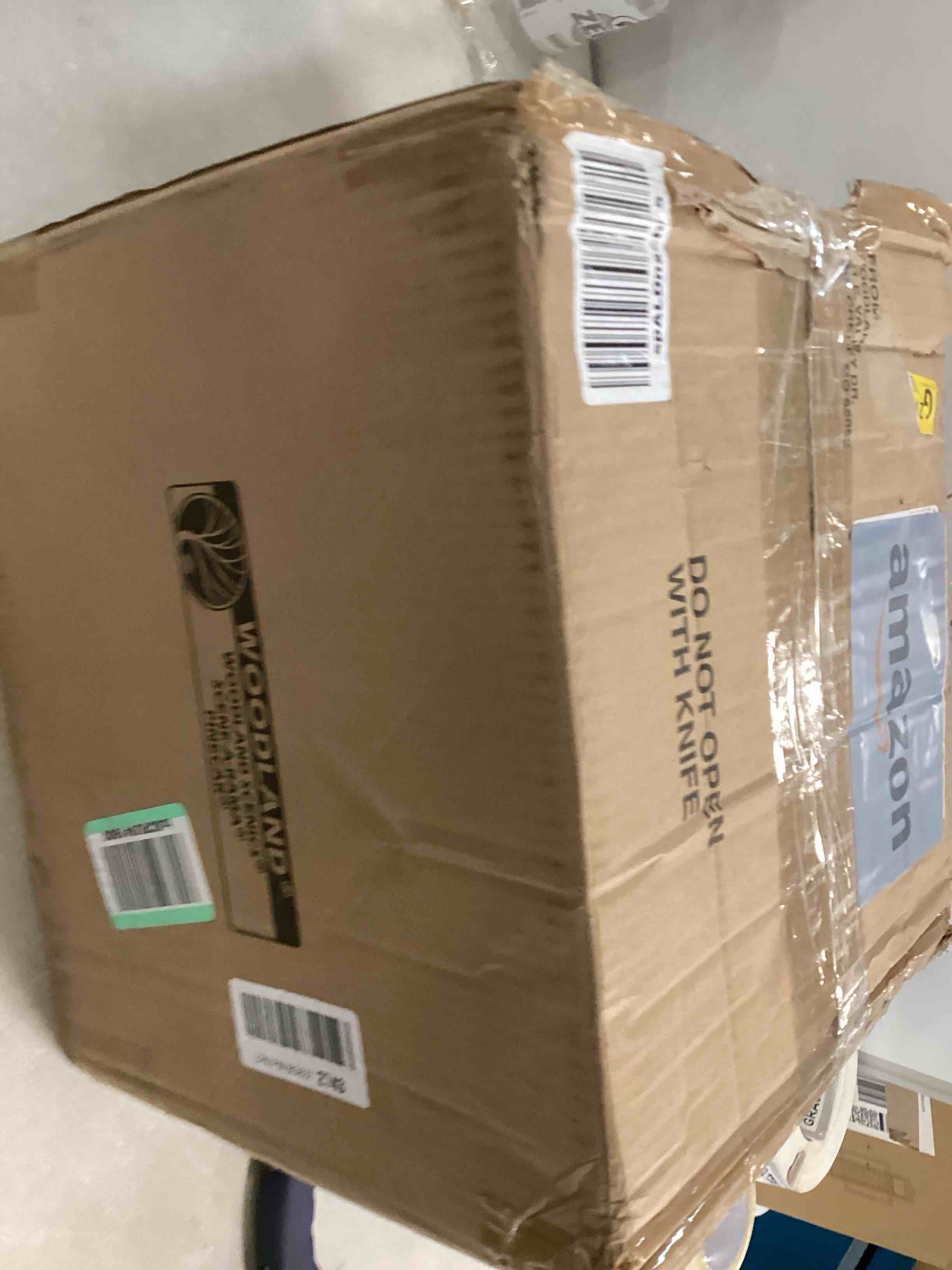 https://s3.amazonaws.com/lotting-images-prod/bidfta/GRA0045752_1724957657927.jpeg