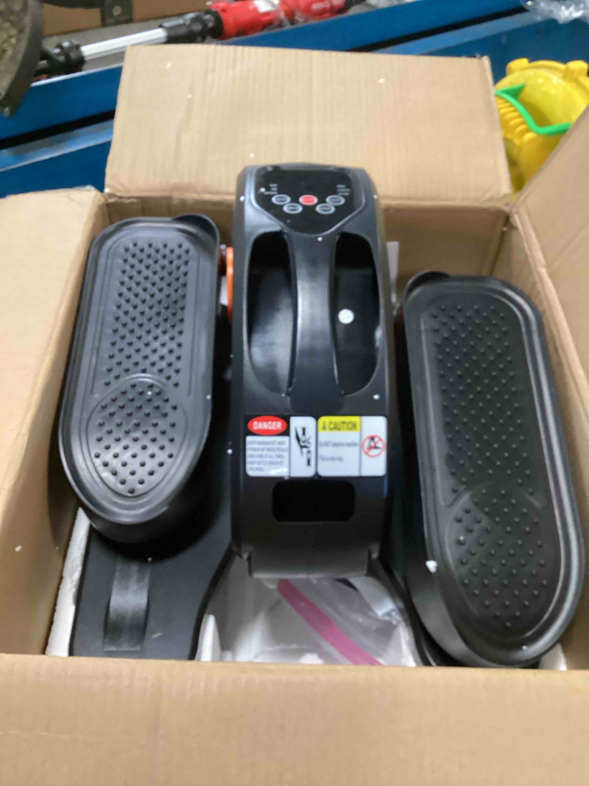 https://s3.amazonaws.com/lotting-images-prod/bidfta/GRA0046614_1727979277240.jpeg