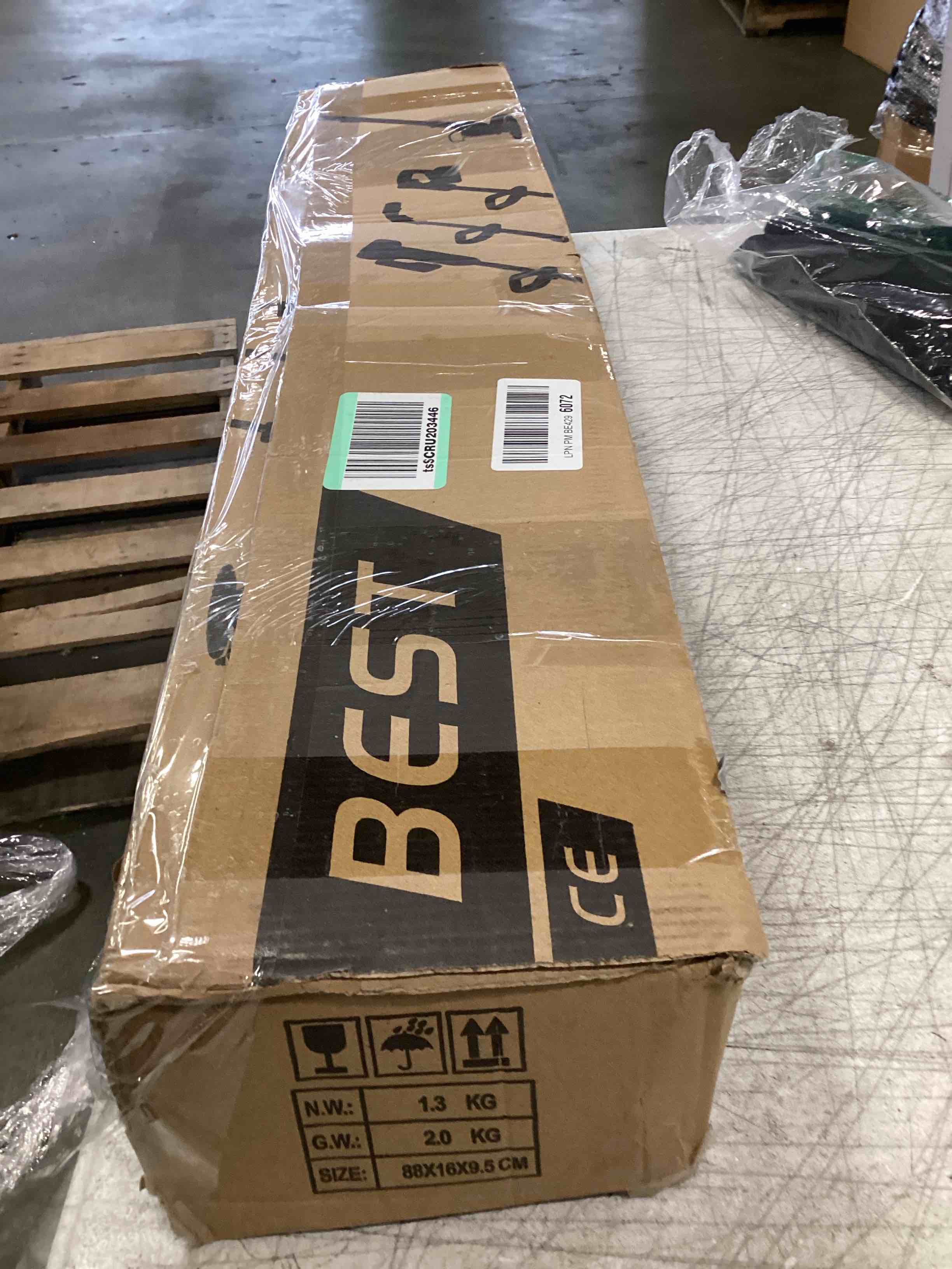 https://s3.amazonaws.com/lotting-images-prod/bidfta/GRA0047037_1727794477537.jpeg