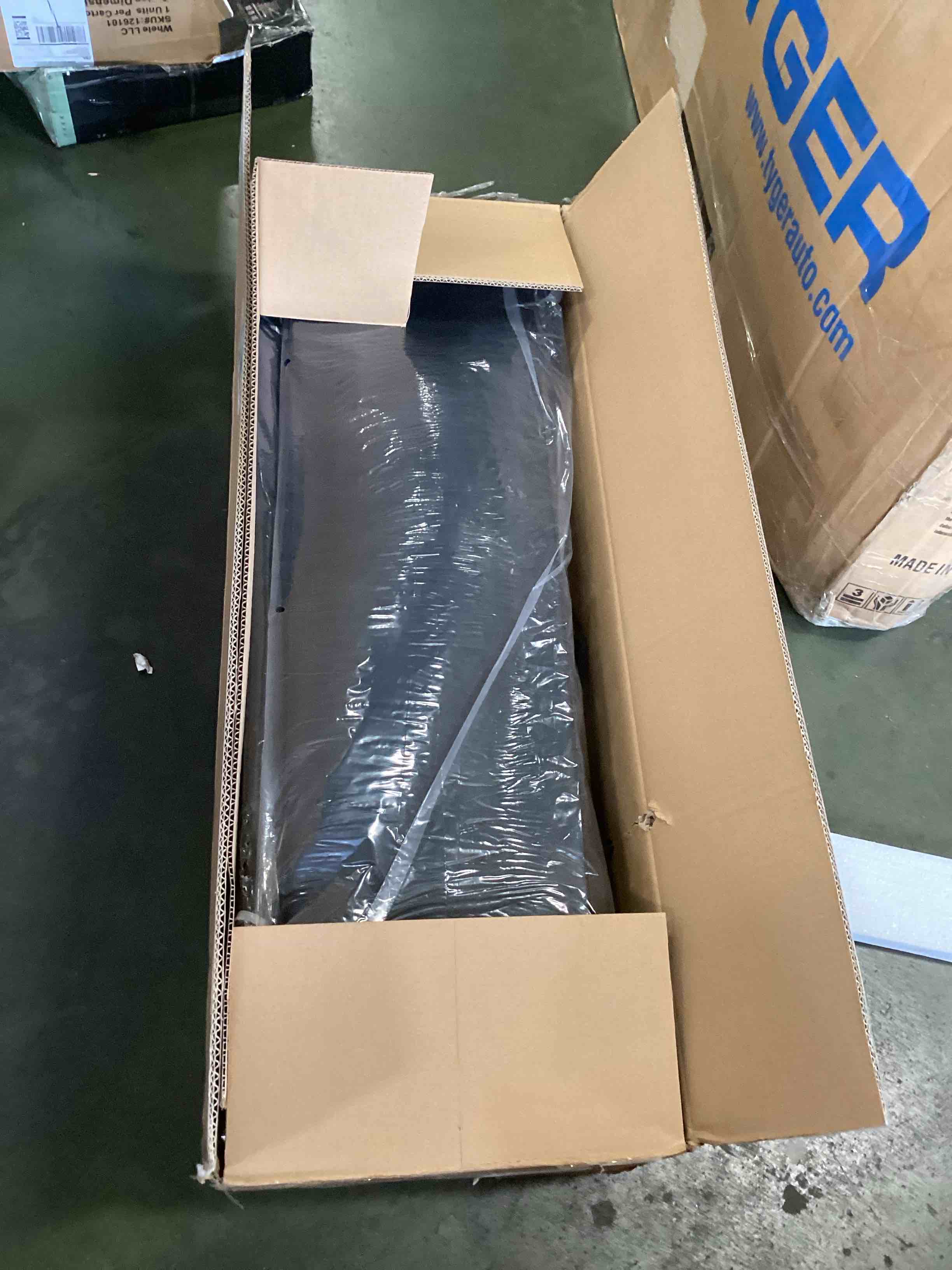 https://s3.amazonaws.com/lotting-images-prod/bidfta/GRA0052008_1724873344986.jpeg