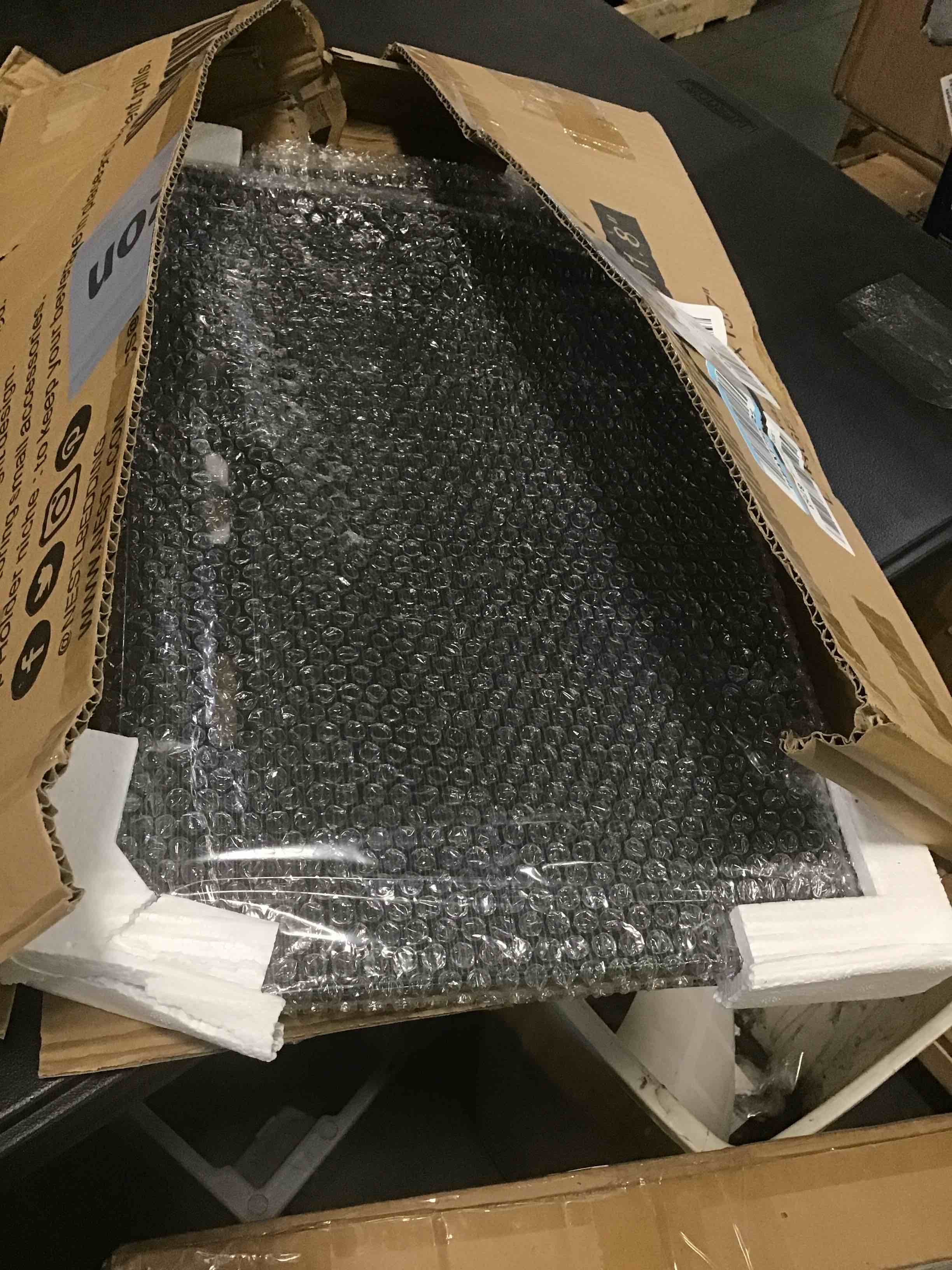https://s3.amazonaws.com/lotting-images-prod/bidfta/GRA0052435_1725038112103.jpeg