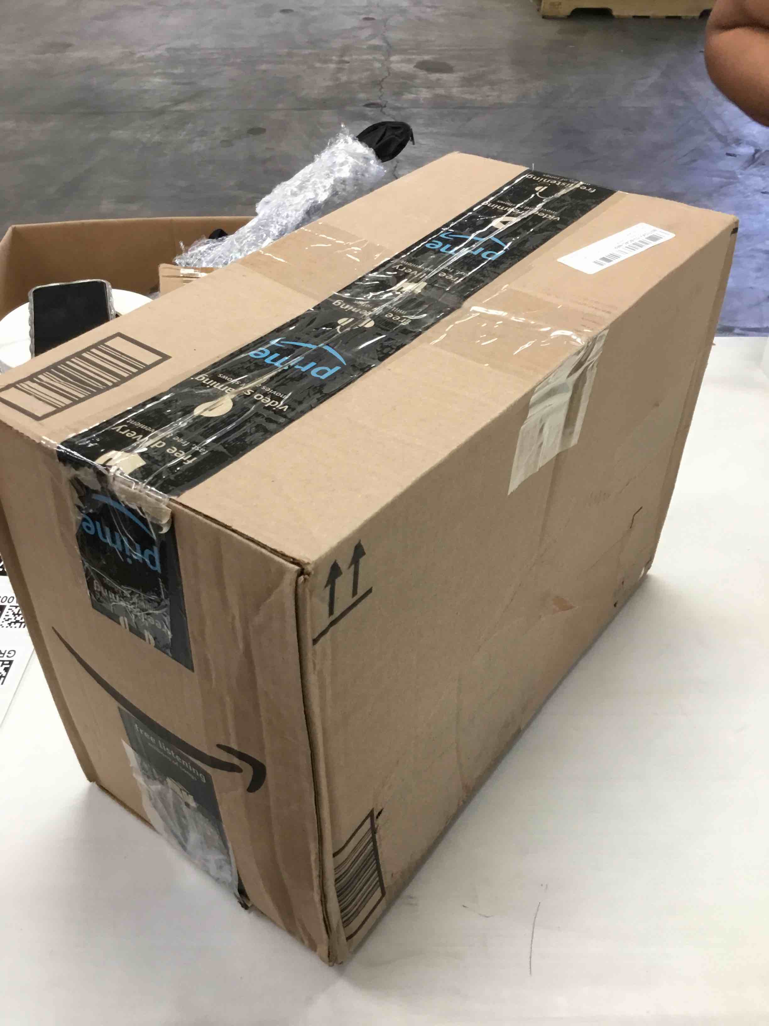https://s3.amazonaws.com/lotting-images-prod/bidfta/GRA0055976_1724772733971.jpeg