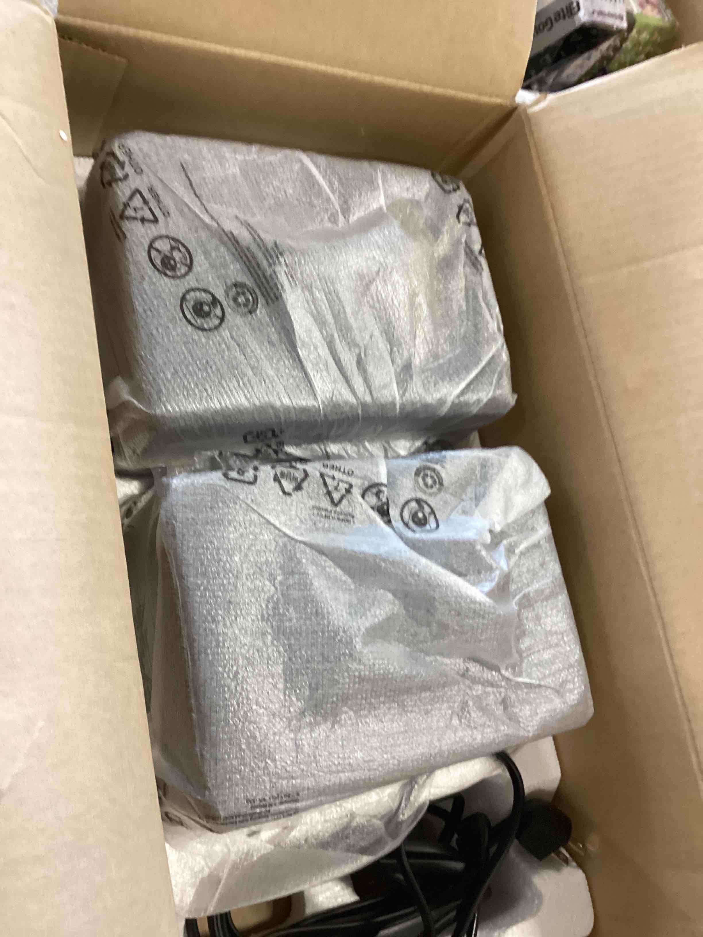 https://s3.amazonaws.com/lotting-images-prod/bidfta/GRA0065294_1724952735703.jpeg