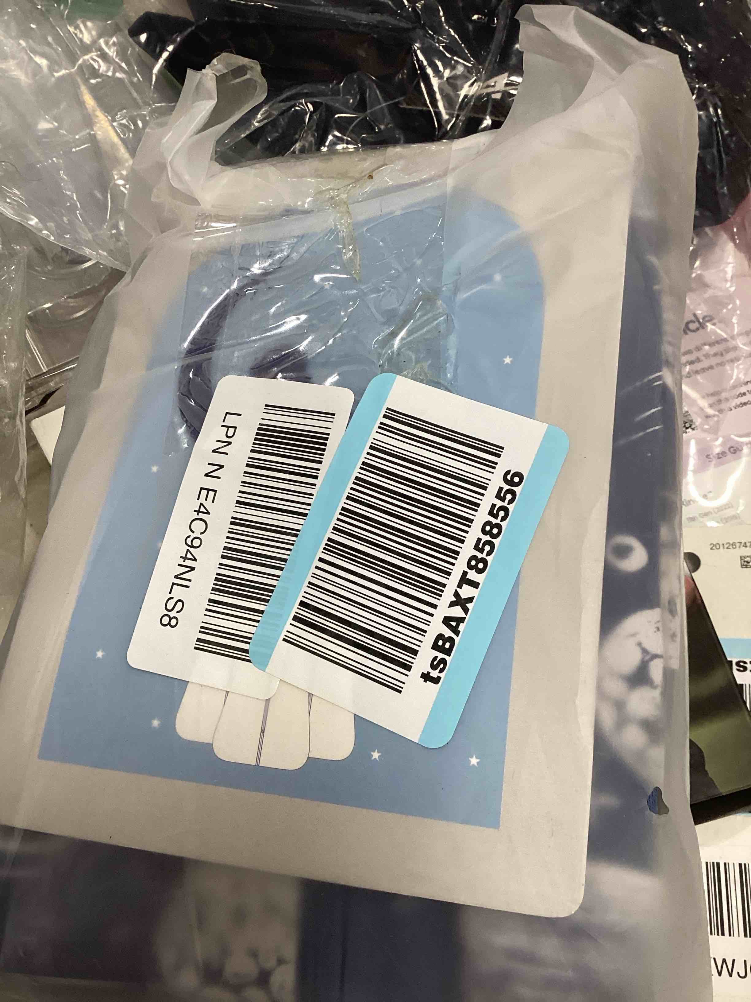 https://s3.amazonaws.com/lotting-images-prod/bidfta/GRA0069937_1724443659073.jpeg