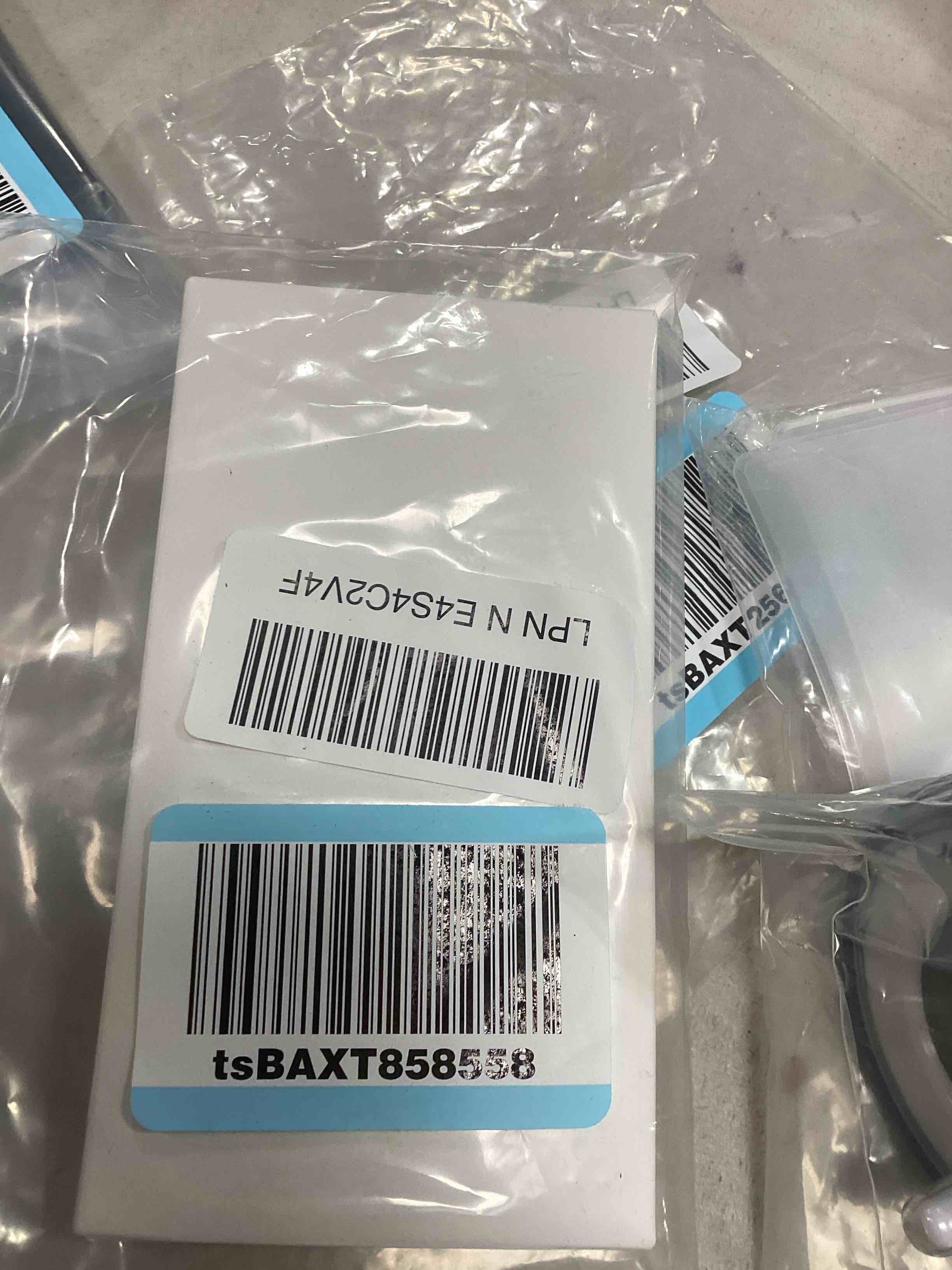 https://s3.amazonaws.com/lotting-images-prod/bidfta/GRA0069945_1724442418791.jpeg
