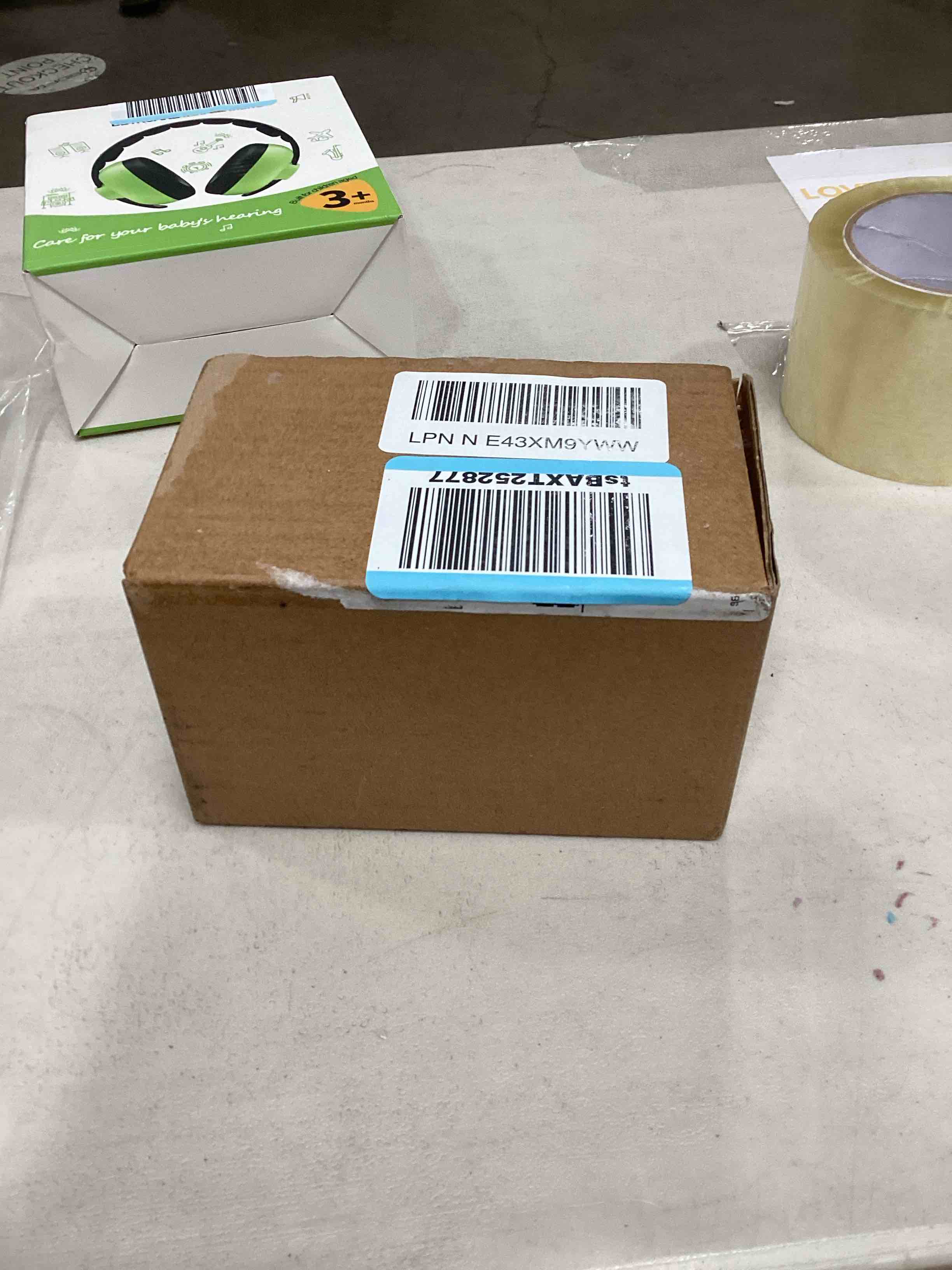 https://s3.amazonaws.com/lotting-images-prod/bidfta/GRA0069979_1724433426846.jpeg