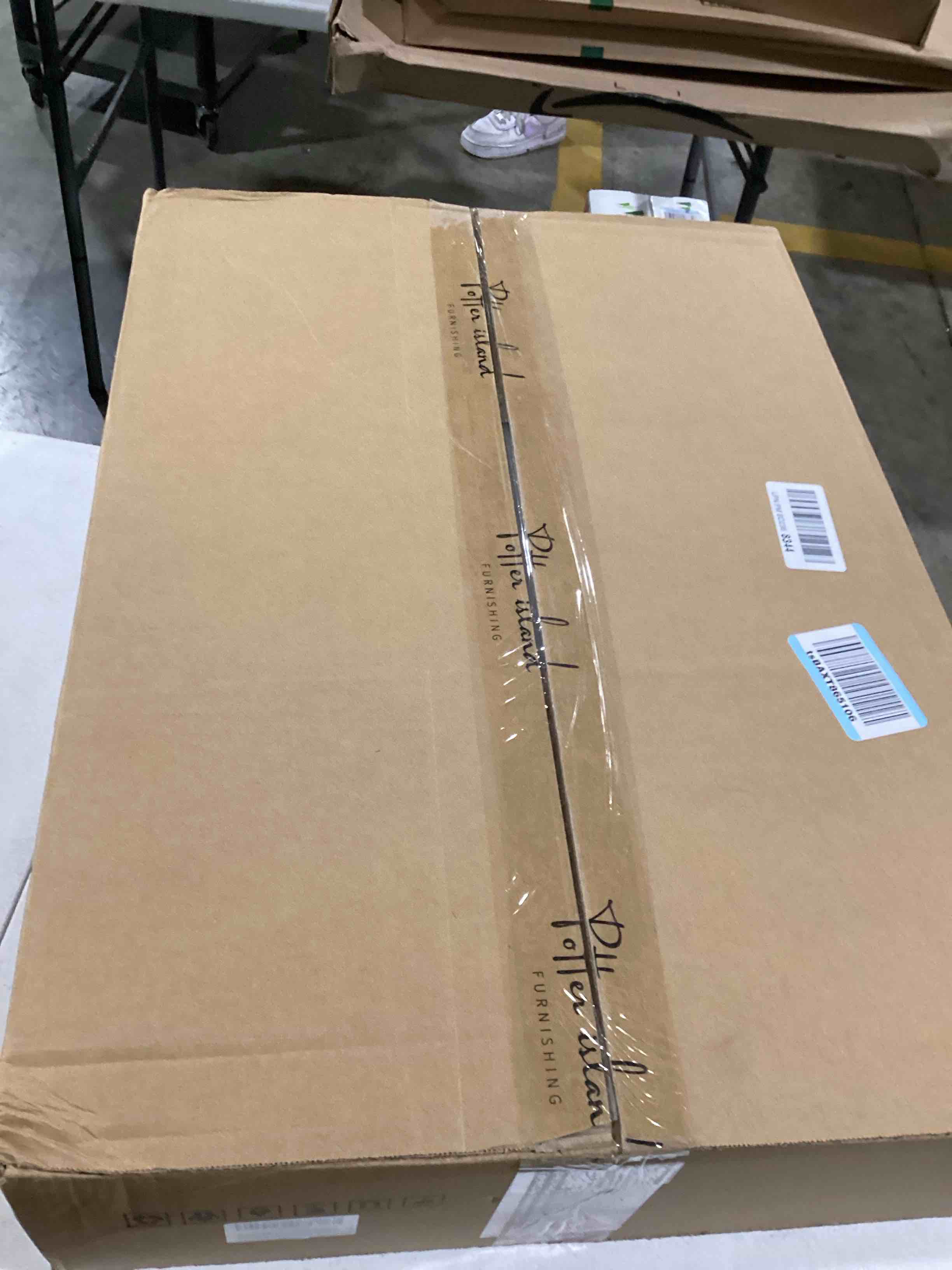 https://s3.amazonaws.com/lotting-images-prod/bidfta/GRA0072591_1732113531211.jpeg
