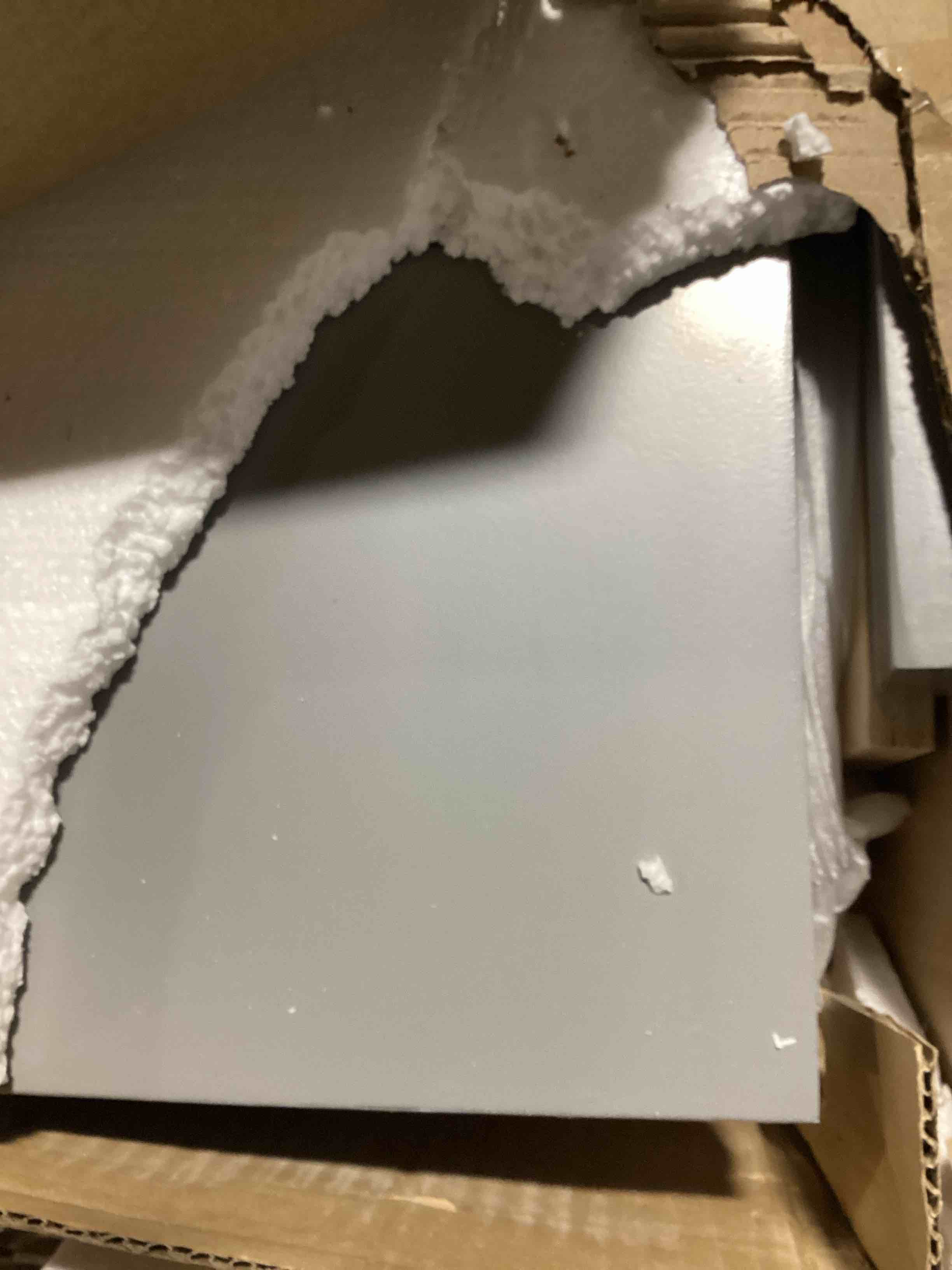 https://s3.amazonaws.com/lotting-images-prod/bidfta/GRA0072712_1731959403807.jpeg