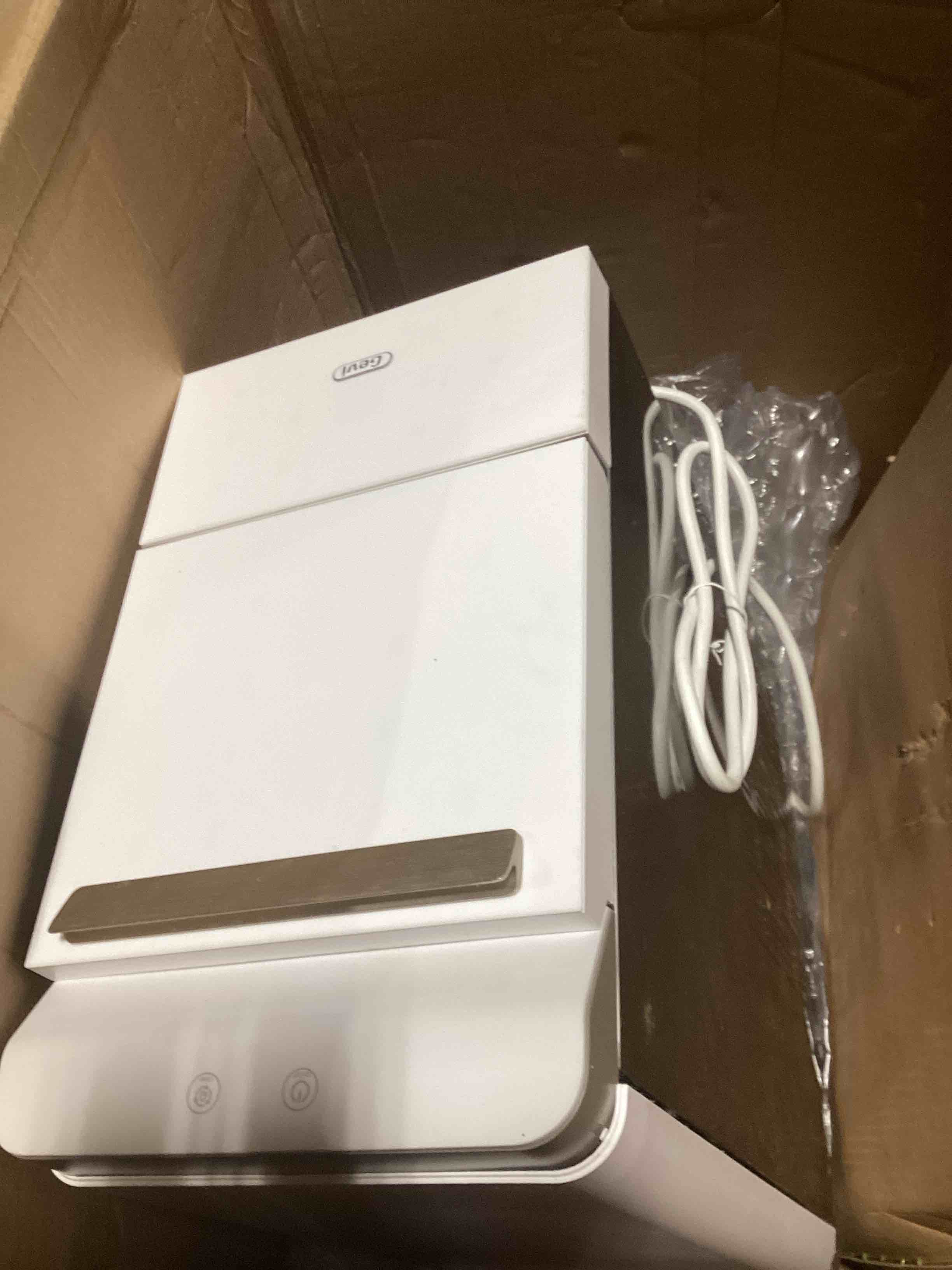https://s3.amazonaws.com/lotting-images-prod/bidfta/GRA0073110_1731358743358.jpeg
