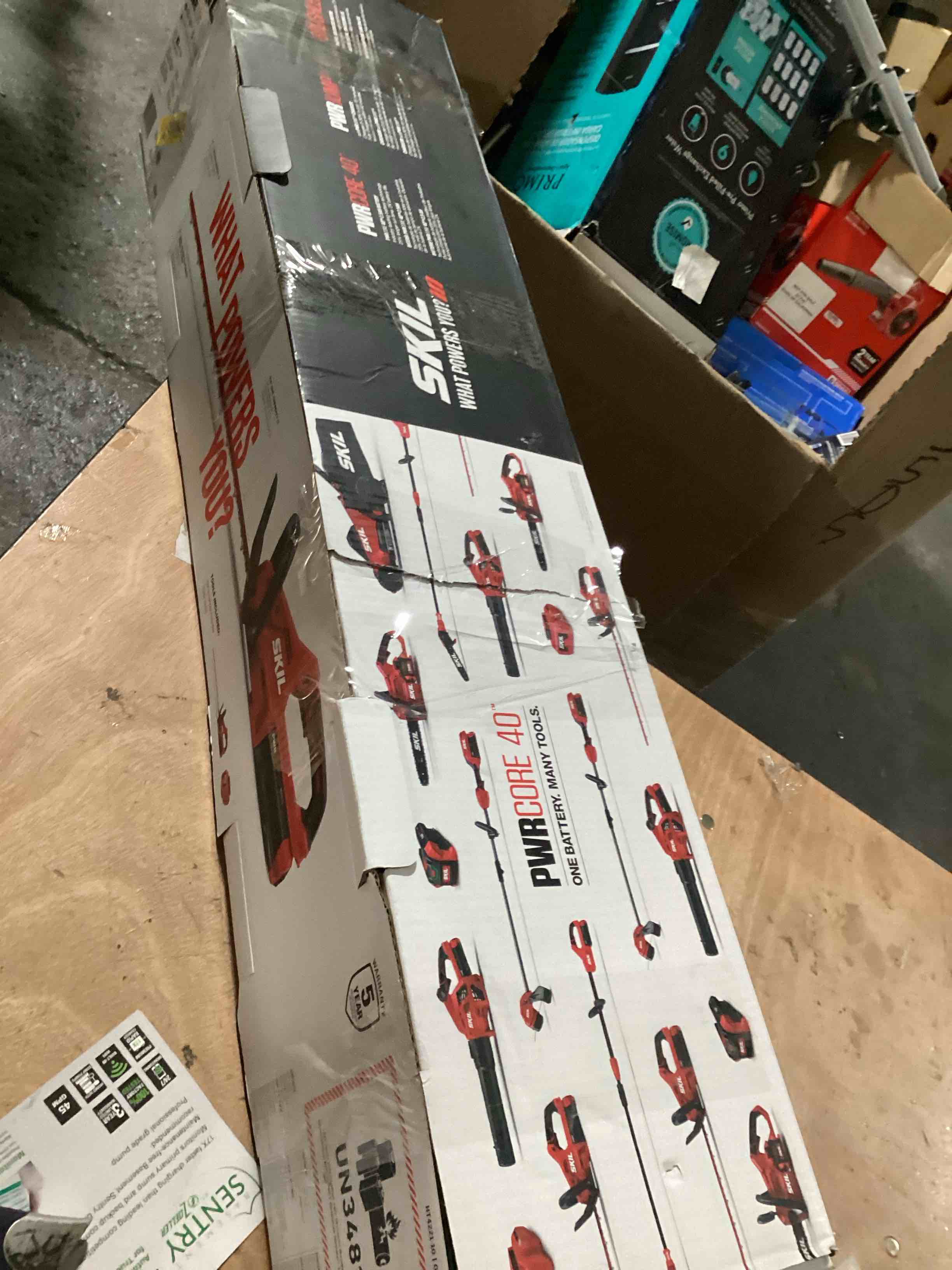 https://s3.amazonaws.com/lotting-images-prod/bidfta/GRA0073826_1730812182038.jpeg