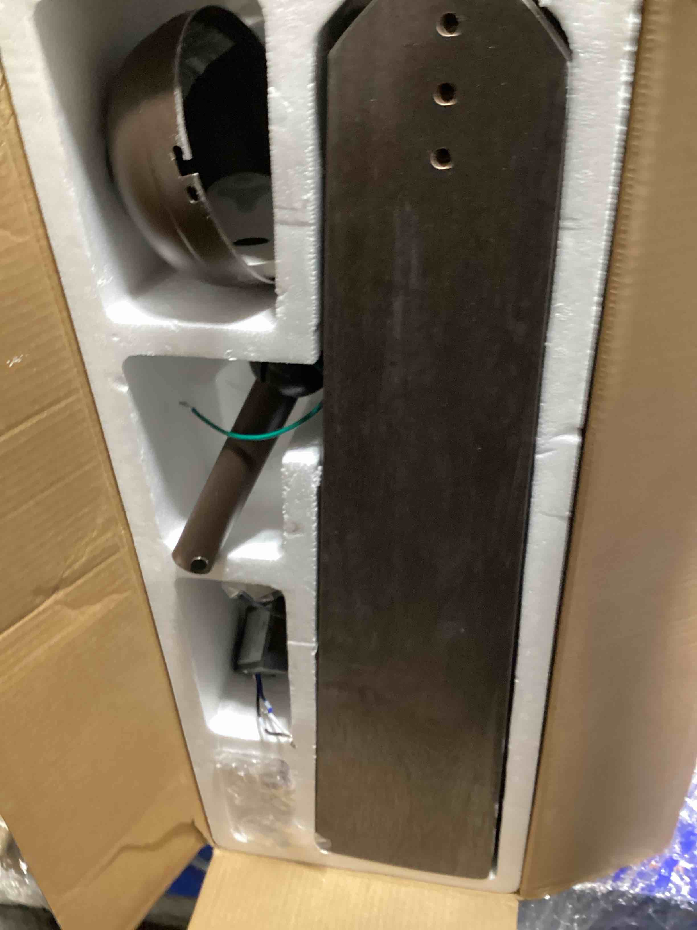 https://s3.amazonaws.com/lotting-images-prod/bidfta/GRA0073915_1730738783683.jpeg