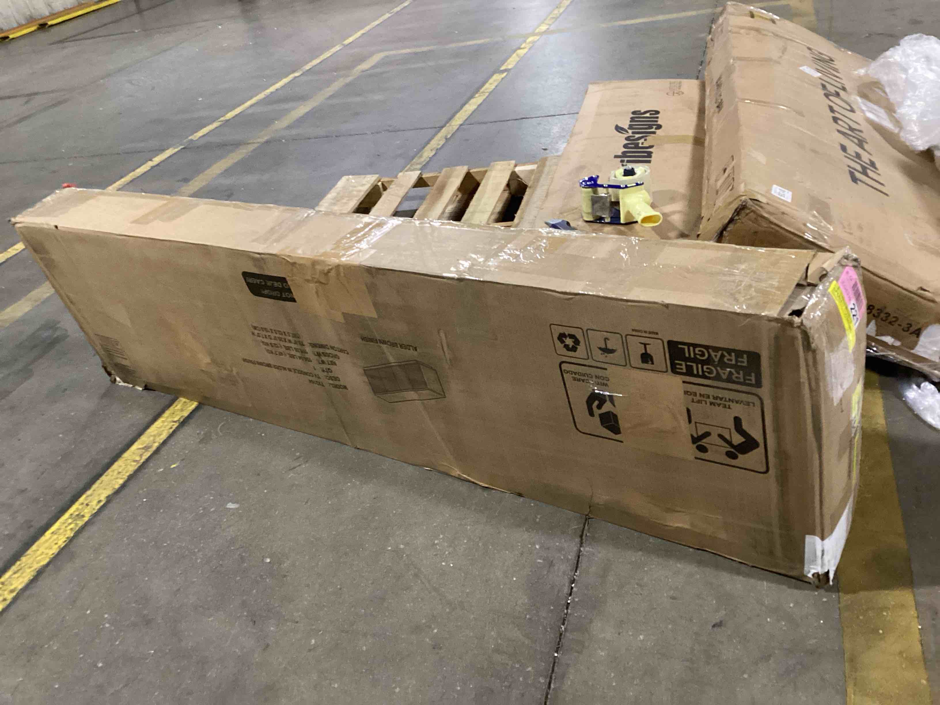 https://s3.amazonaws.com/lotting-images-prod/bidfta/GRA0074017_1735045208510.jpeg