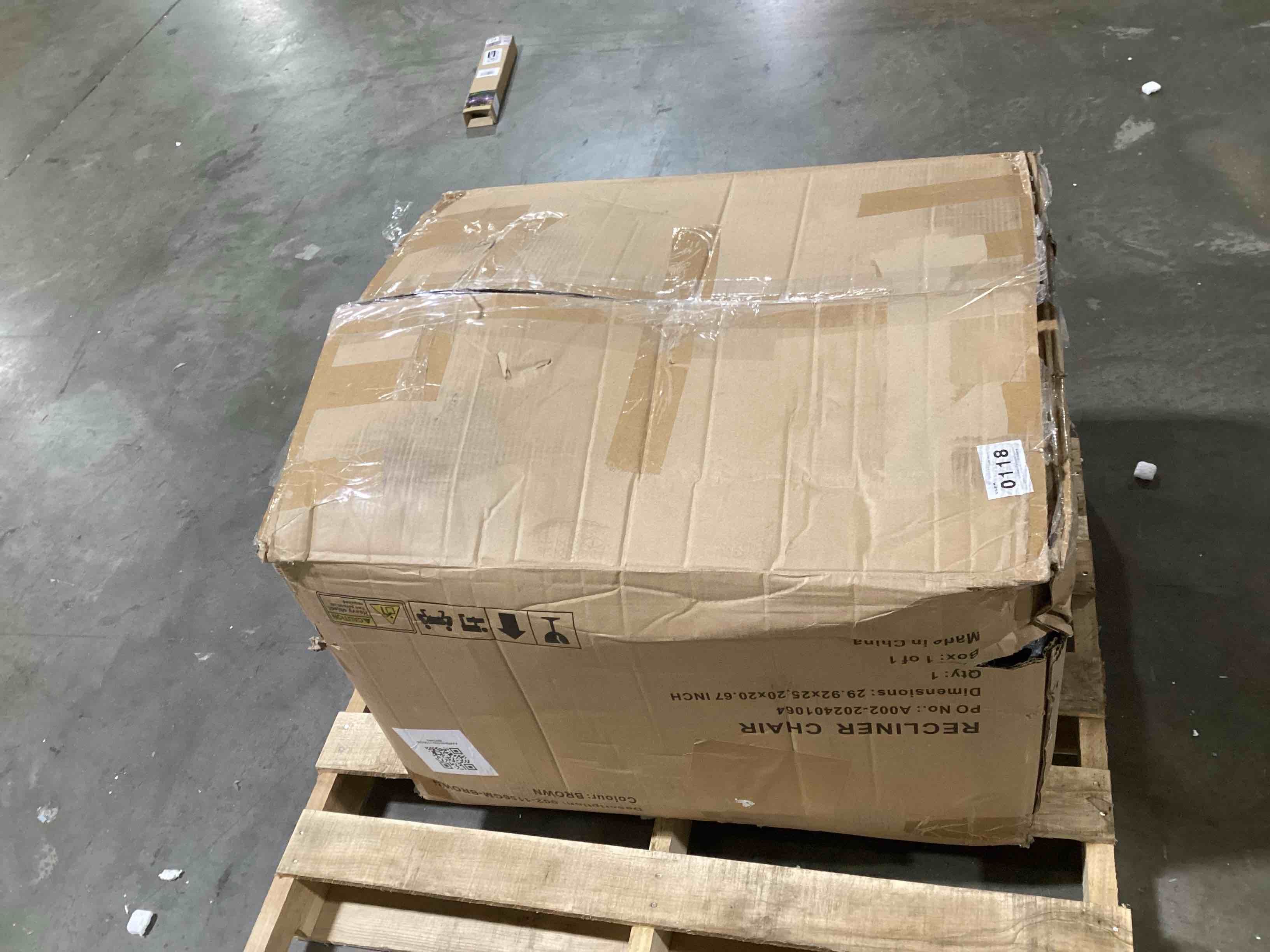 https://s3.amazonaws.com/lotting-images-prod/bidfta/GRA0074027_1735044488775.jpeg