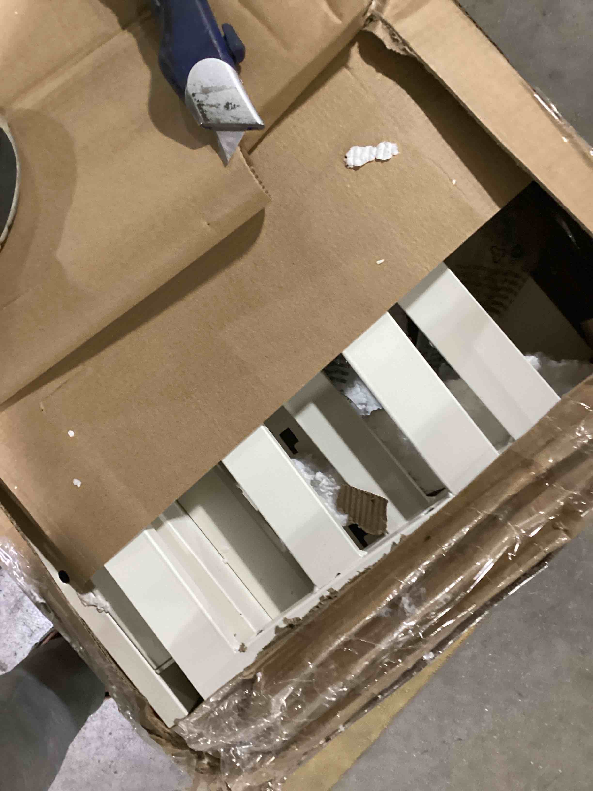 https://s3.amazonaws.com/lotting-images-prod/bidfta/GRA0074232_1734728954327.jpeg