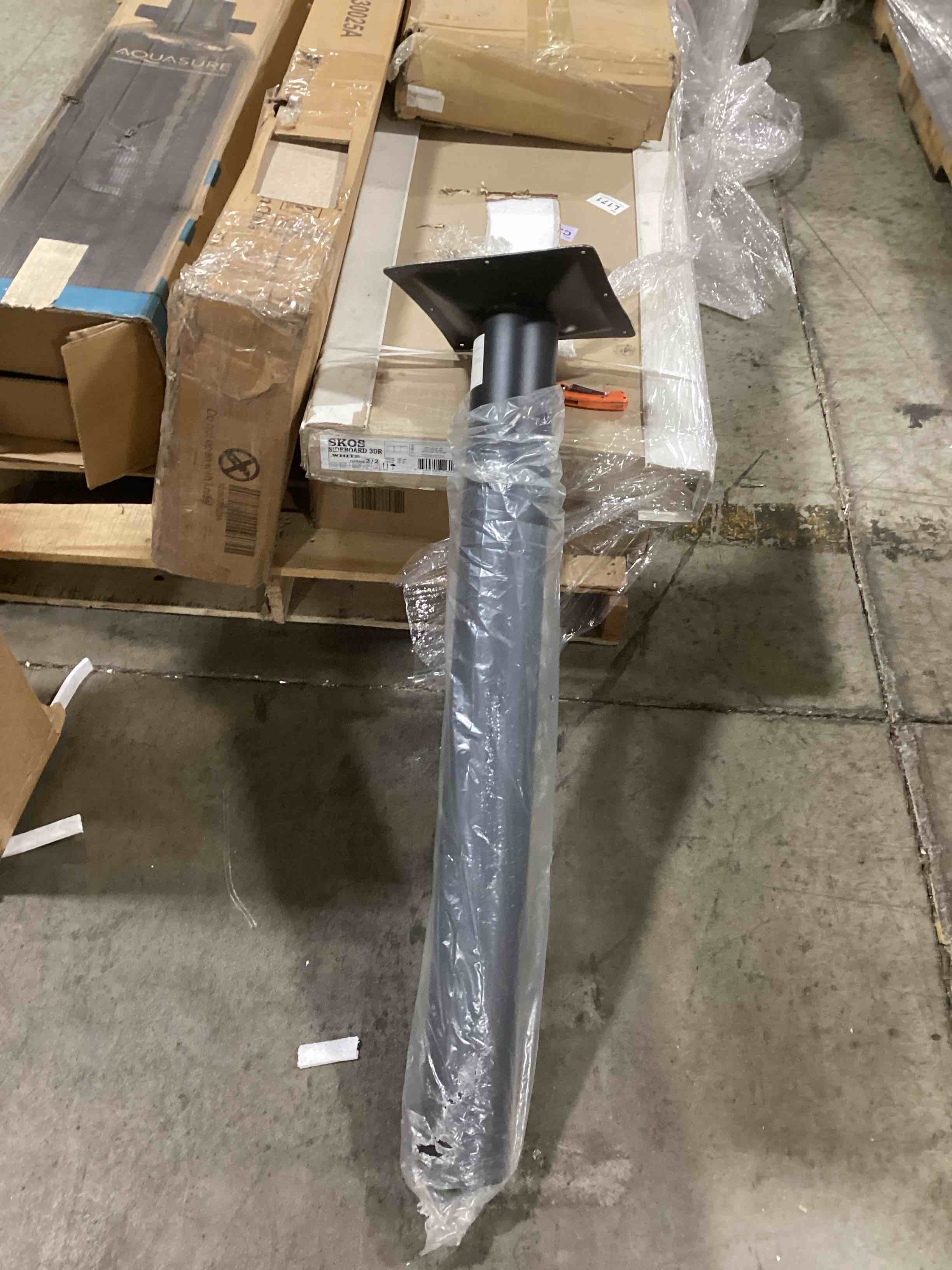 set of 2 metal black bases 