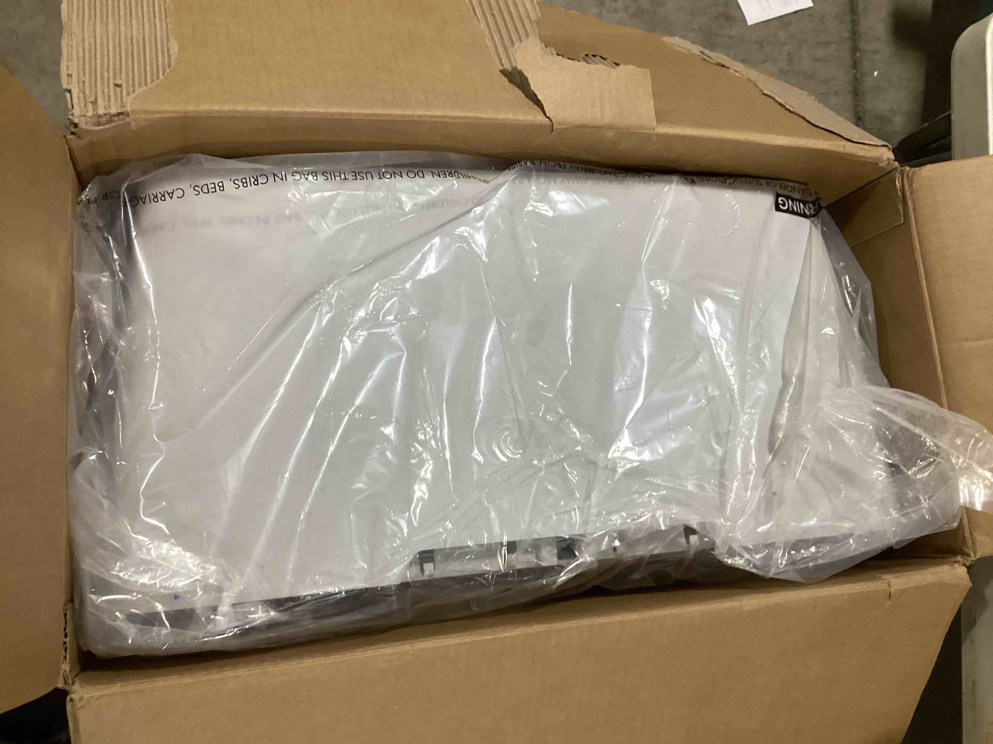 https://s3.amazonaws.com/lotting-images-prod/bidfta/GRA0075350_1734111368389.jpeg