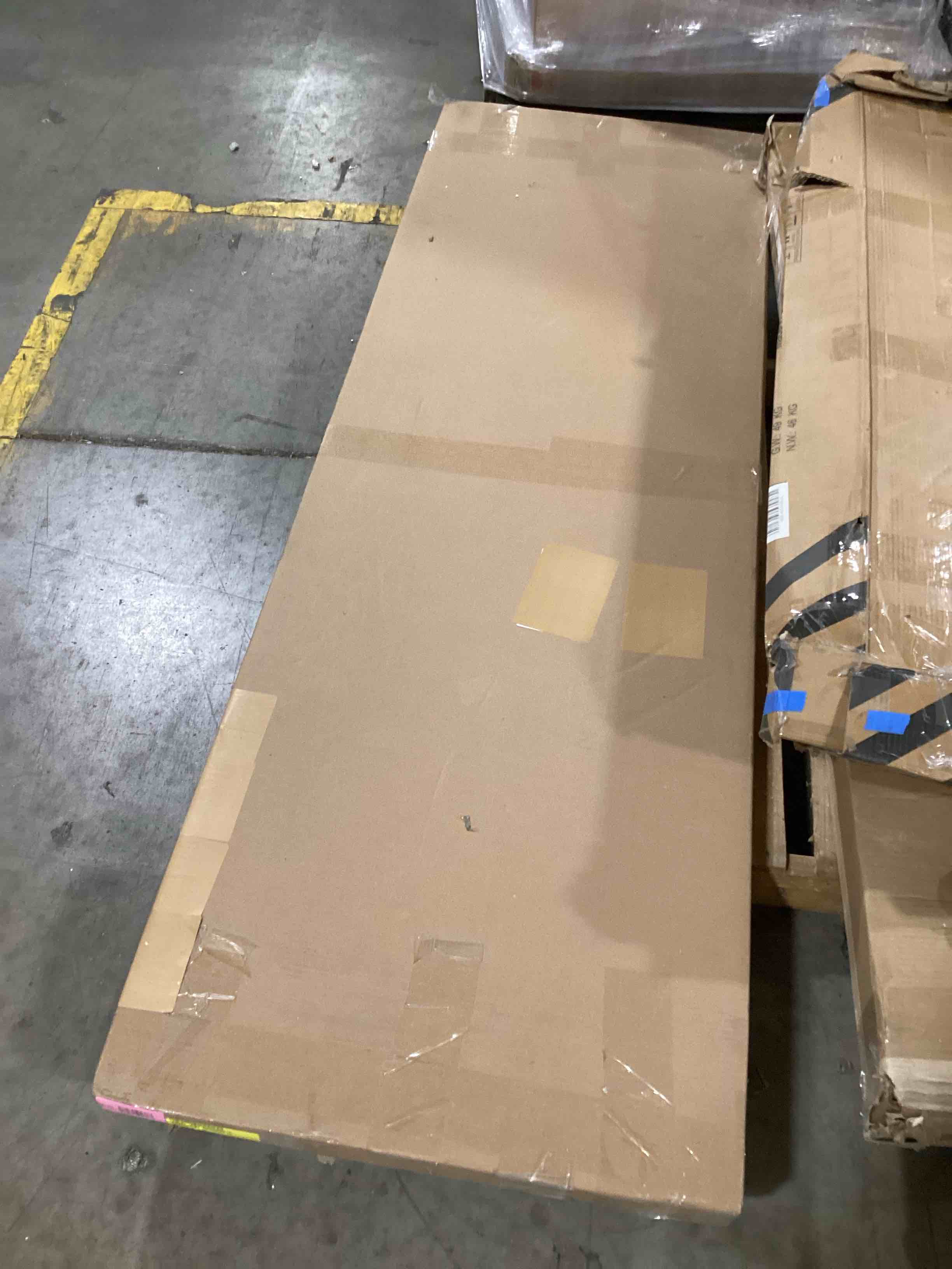 https://s3.amazonaws.com/lotting-images-prod/bidfta/GRA0075752_1734022344416.jpeg