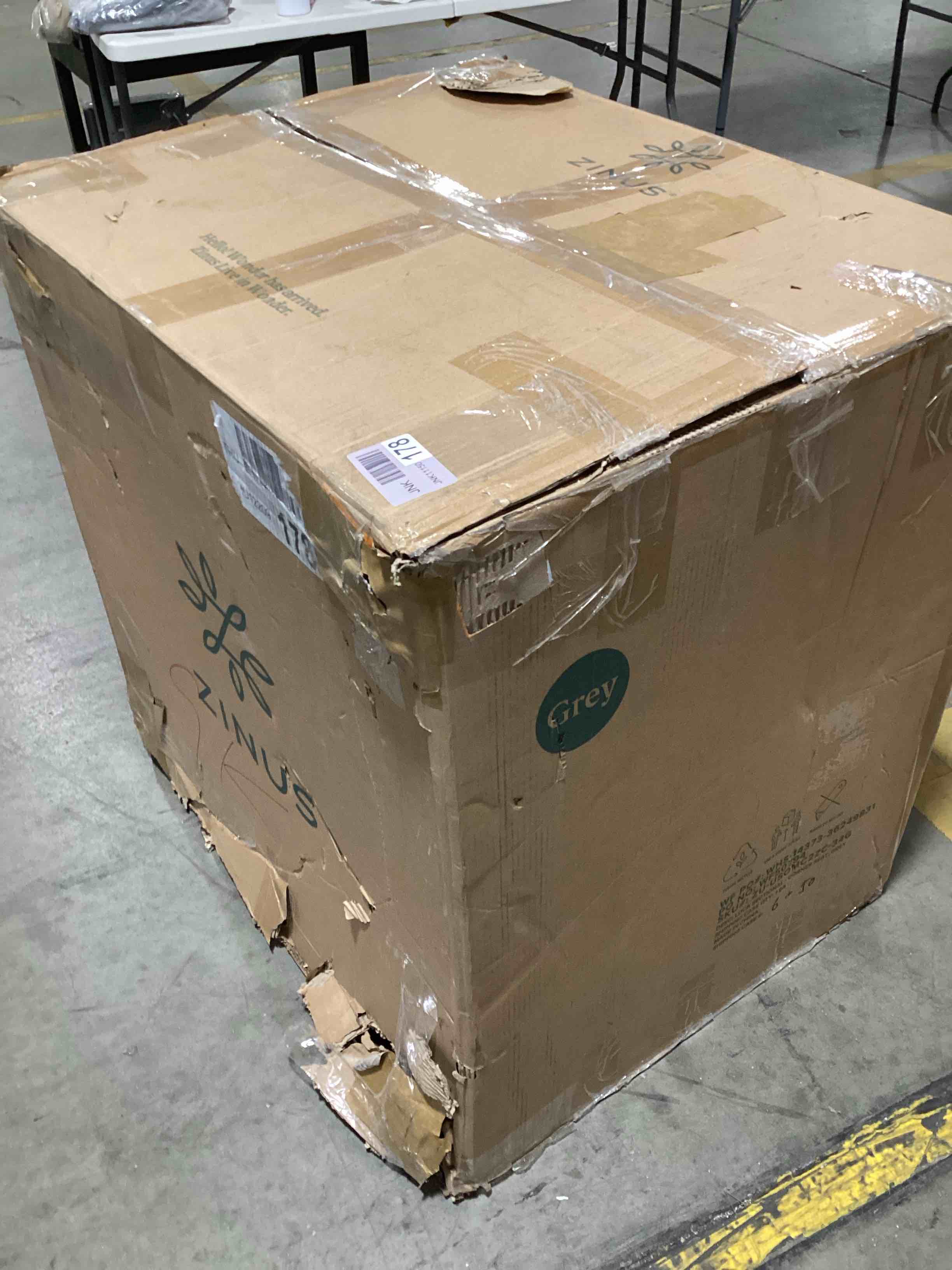 https://s3.amazonaws.com/lotting-images-prod/bidfta/GRA0076482_1734618410158.jpeg