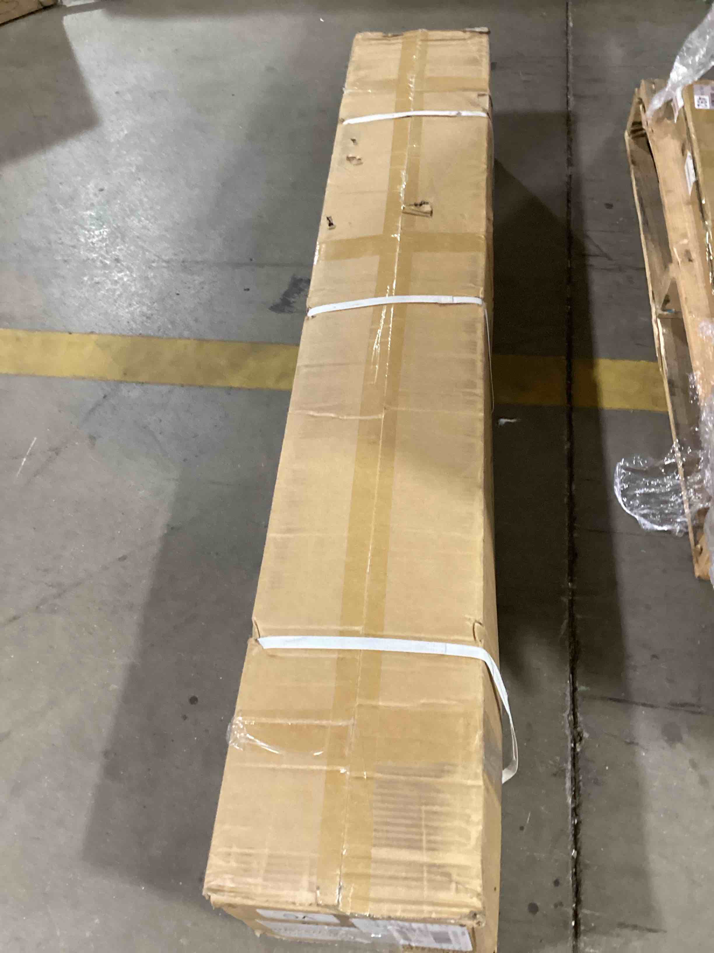 https://s3.amazonaws.com/lotting-images-prod/bidfta/GRA0076697_1734382025640.jpeg