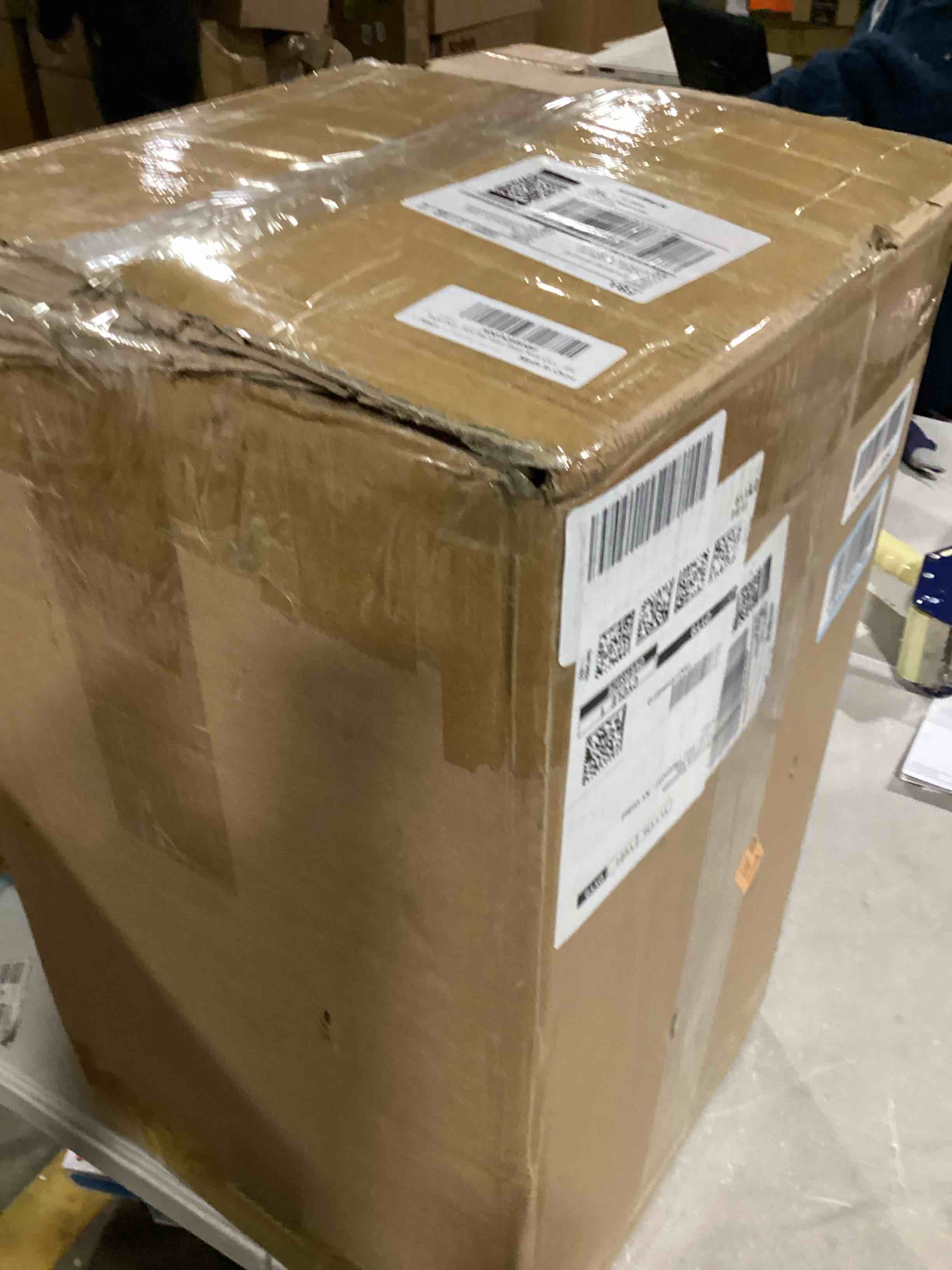 https://s3.amazonaws.com/lotting-images-prod/bidfta/GRA0076952_1734096851515.jpeg