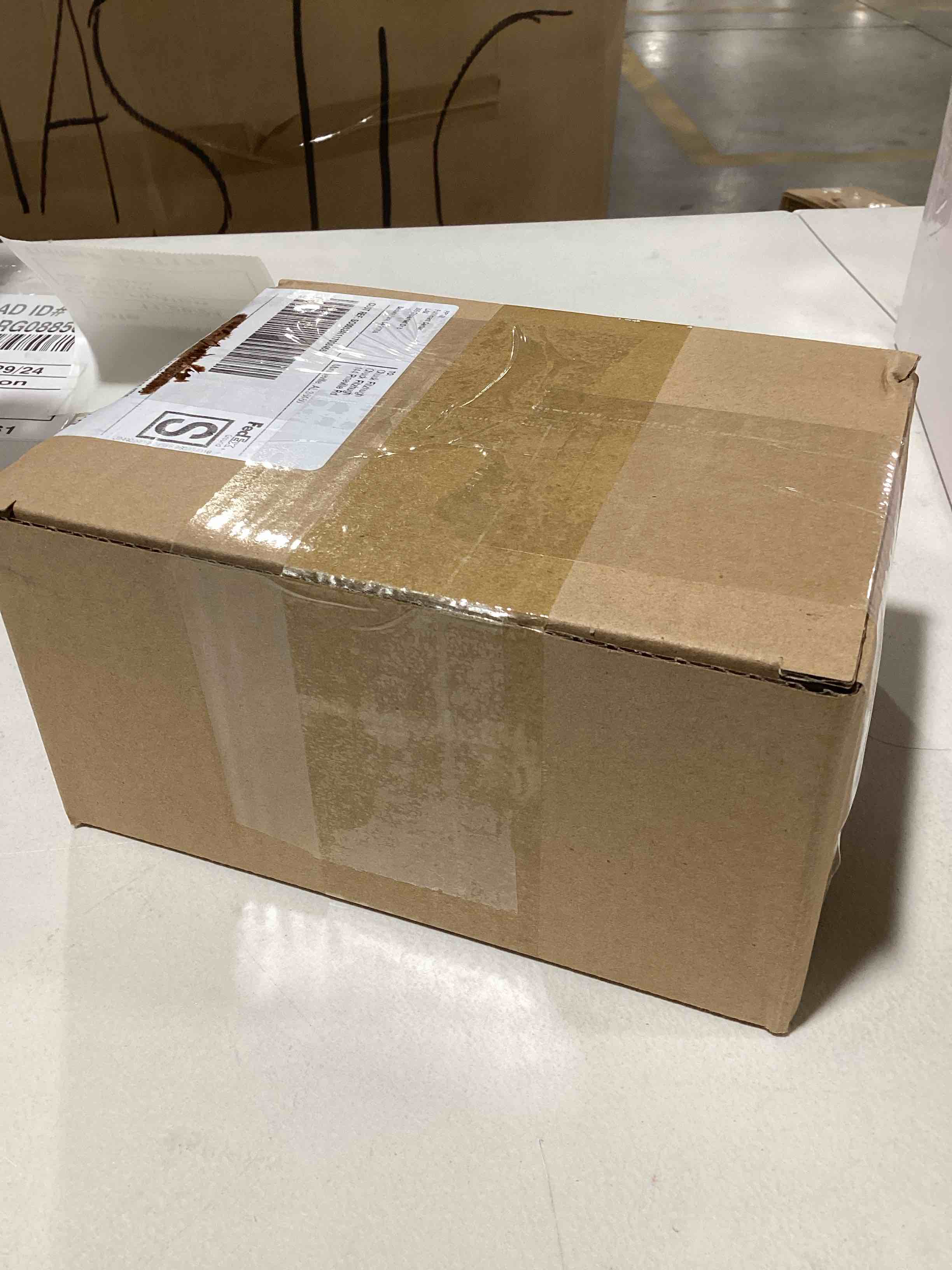 https://s3.amazonaws.com/lotting-images-prod/bidfta/GRA0078489_1733414096322.jpeg