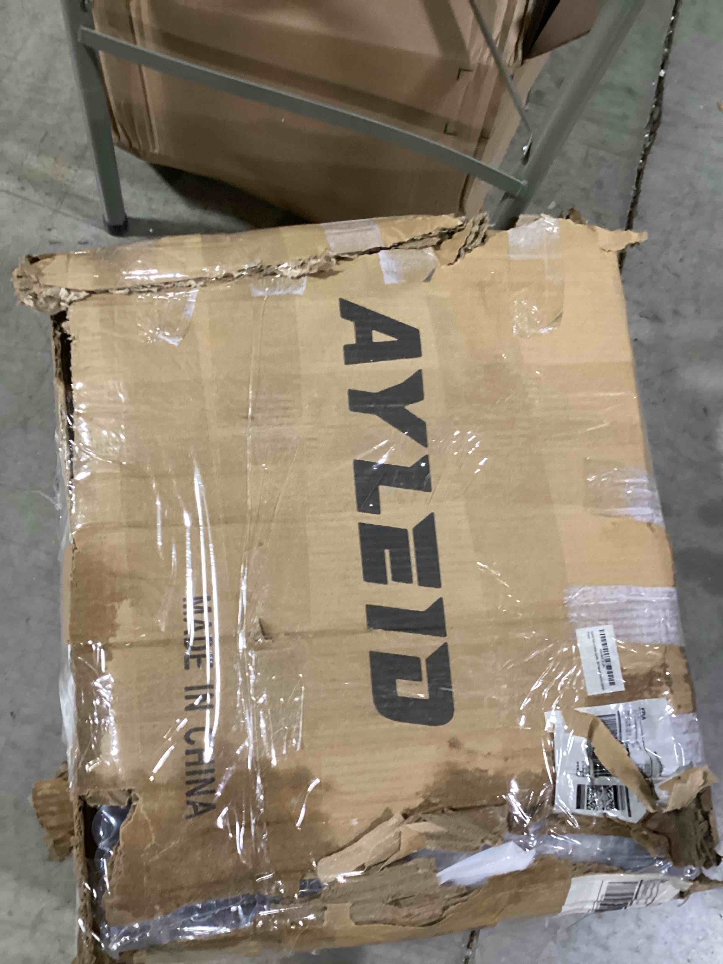 https://s3.amazonaws.com/lotting-images-prod/bidfta/GRA0078776_1732130861332.jpeg