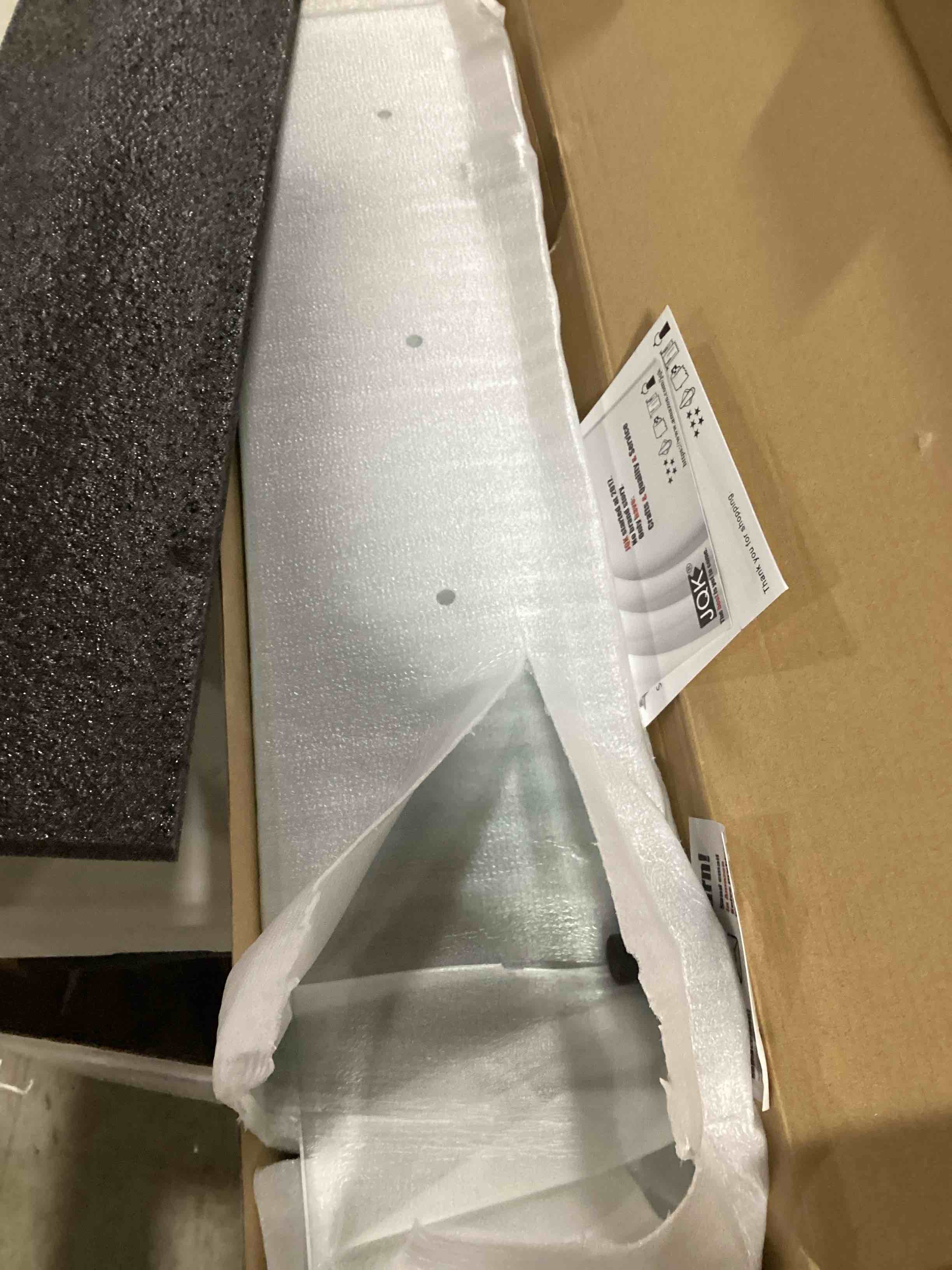 https://s3.amazonaws.com/lotting-images-prod/bidfta/GRA0078936_1732032602314.jpeg