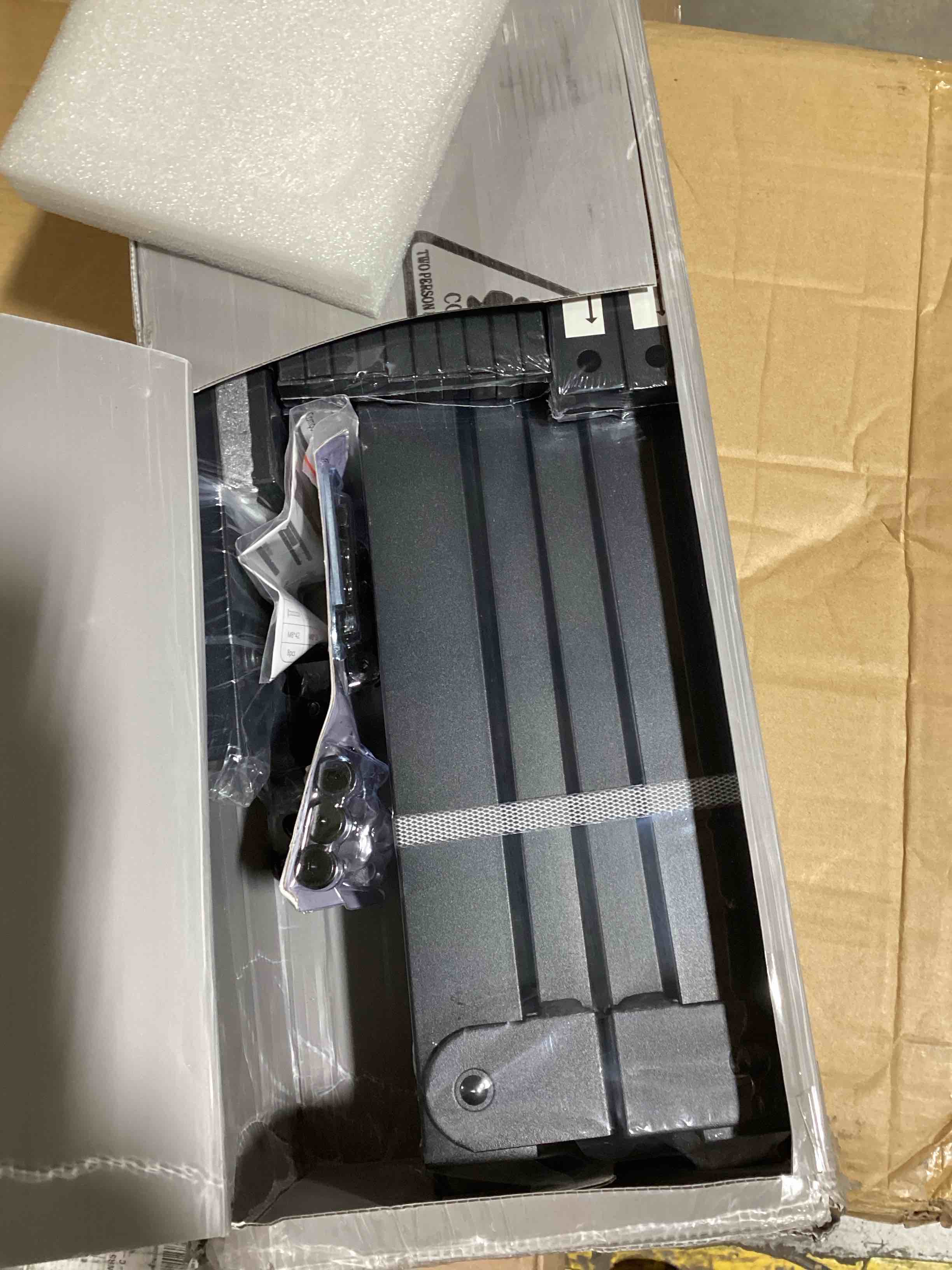 https://s3.amazonaws.com/lotting-images-prod/bidfta/GRA0079053_1731944879255.jpeg