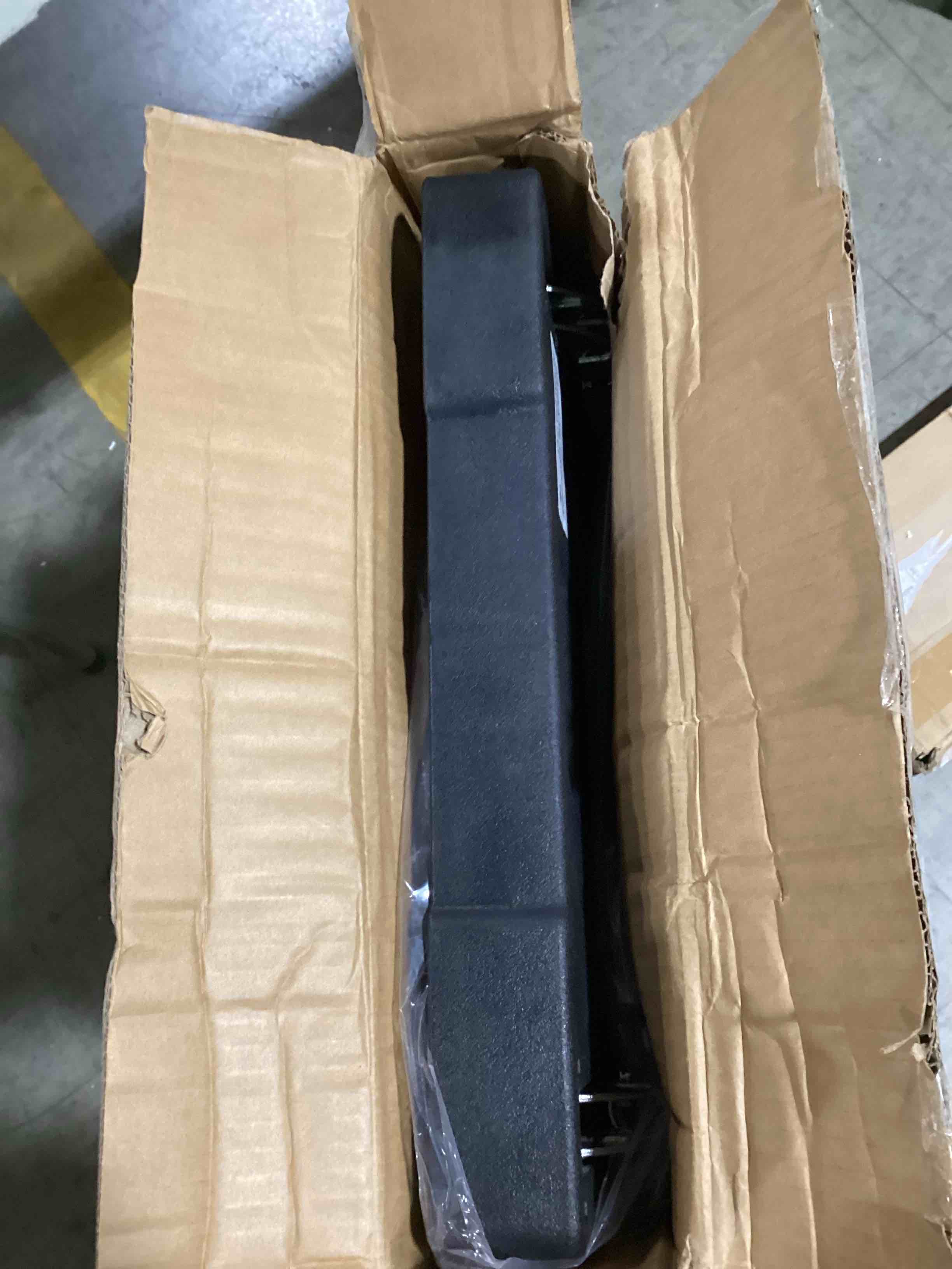 https://s3.amazonaws.com/lotting-images-prod/bidfta/GRA0079063_1731941438990.jpeg