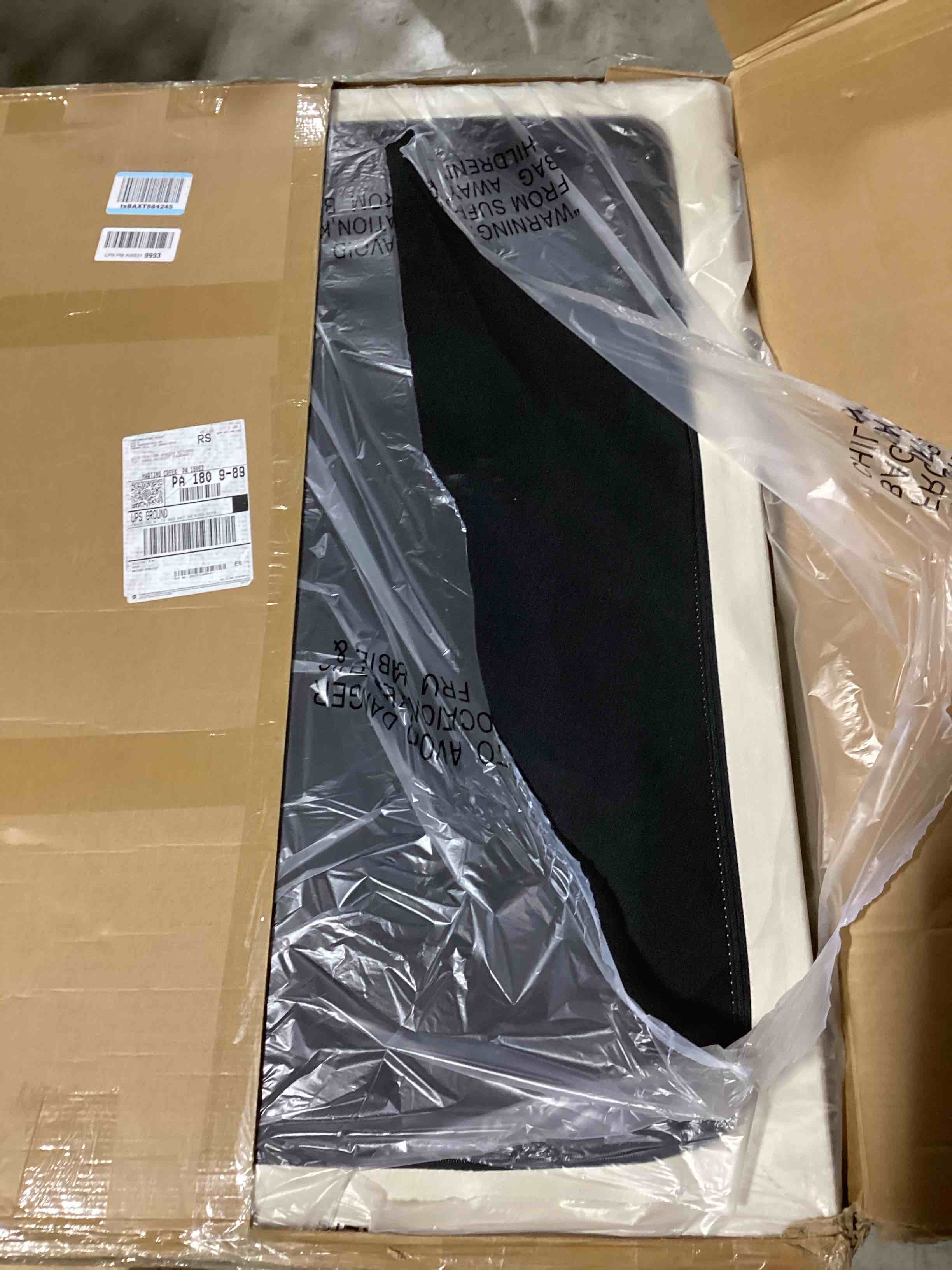 https://s3.amazonaws.com/lotting-images-prod/bidfta/GRA0079072_1731940616068.jpeg