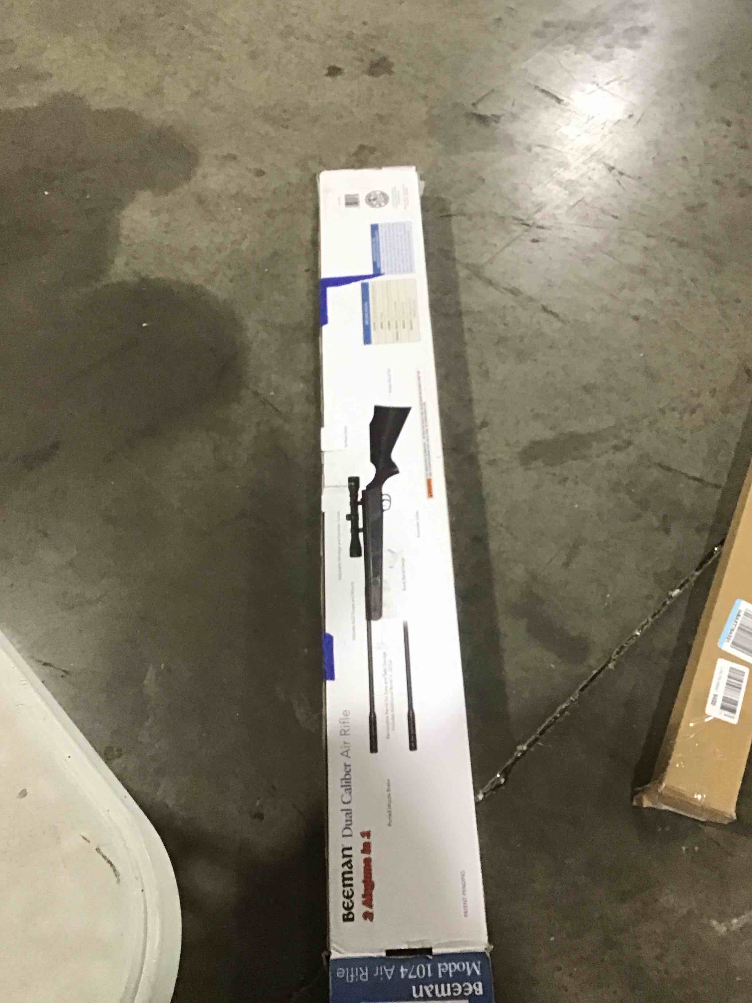 https://s3.amazonaws.com/lotting-images-prod/bidfta/GRA0079427_1731349615742.jpeg