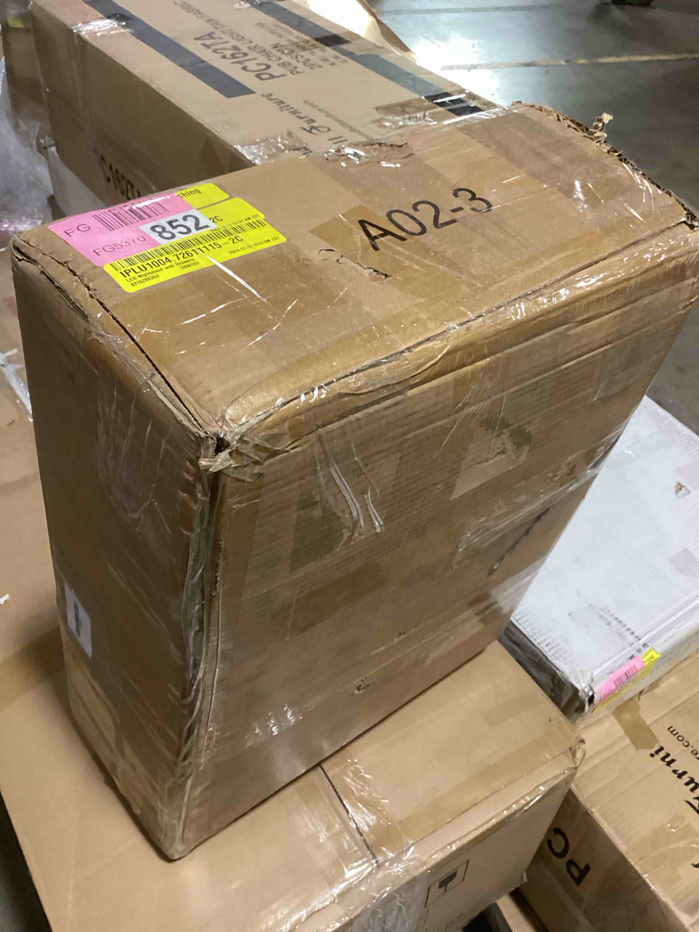 https://s3.amazonaws.com/lotting-images-prod/bidfta/GRA0080487_1734983932102.jpeg