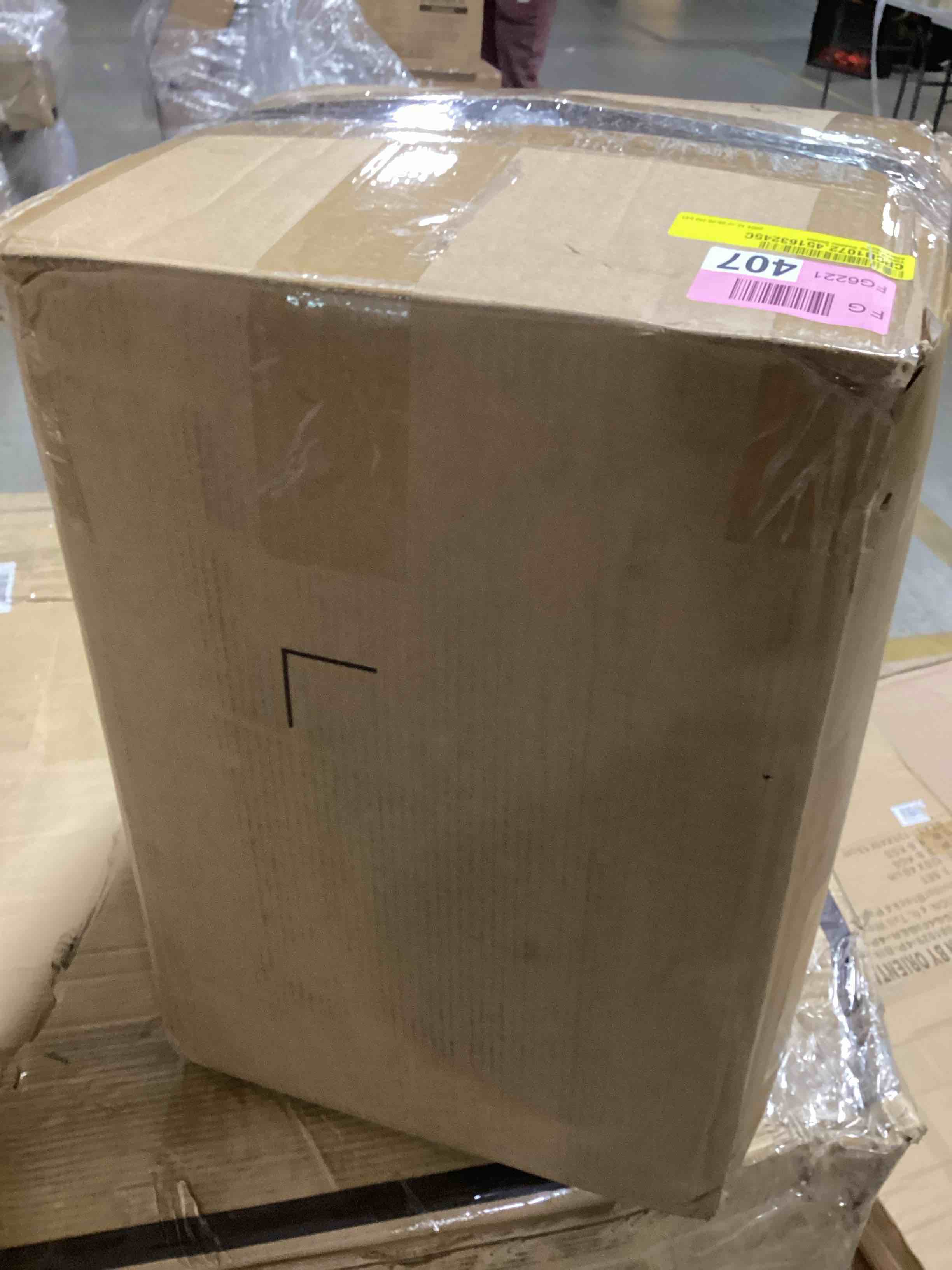 https://s3.amazonaws.com/lotting-images-prod/bidfta/GRA0080548_1734960143546.jpeg