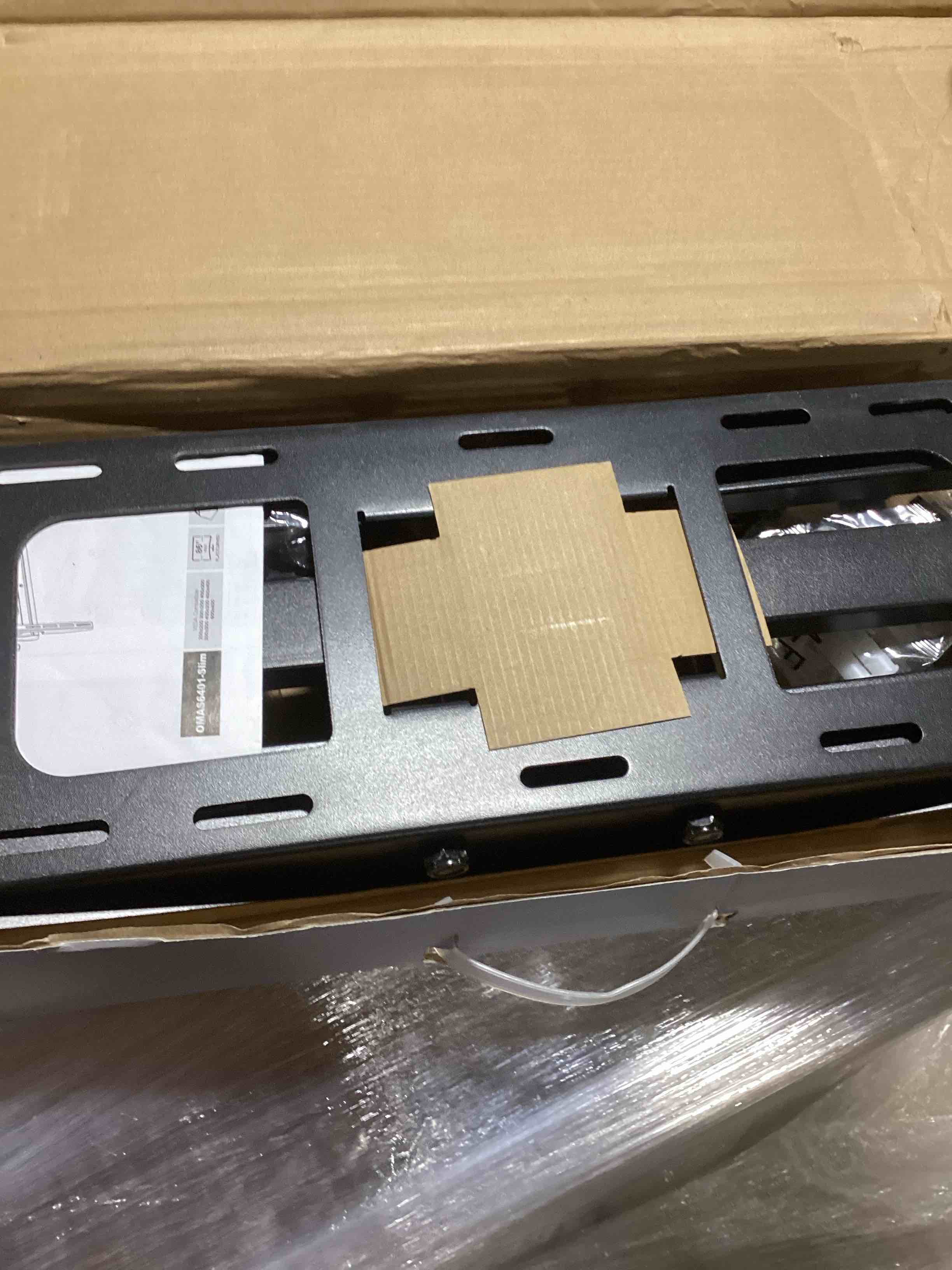 https://s3.amazonaws.com/lotting-images-prod/bidfta/GRA0080553_1734958949730.jpeg
