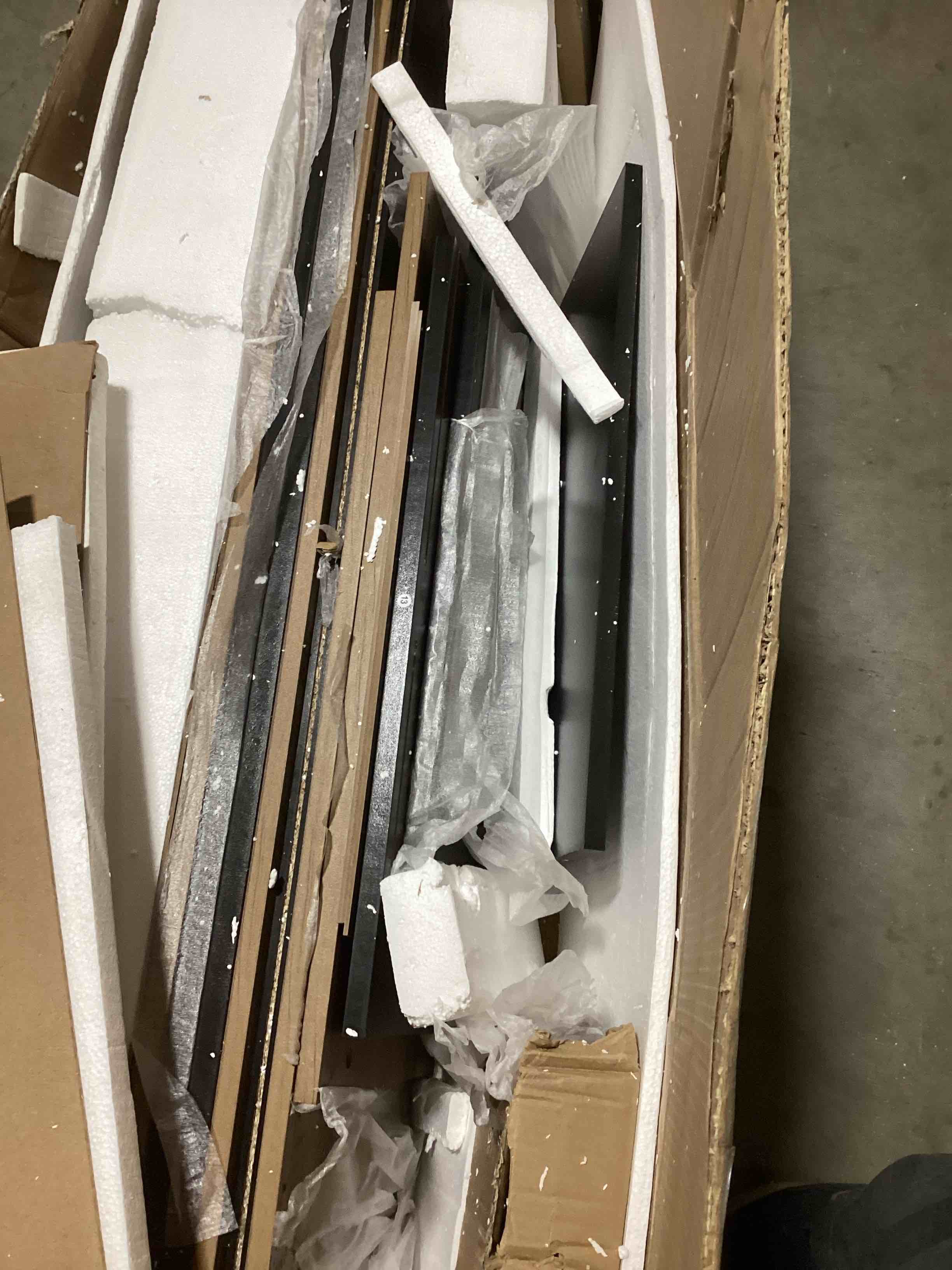 https://s3.amazonaws.com/lotting-images-prod/bidfta/GRA0080621_1734703028529.jpeg