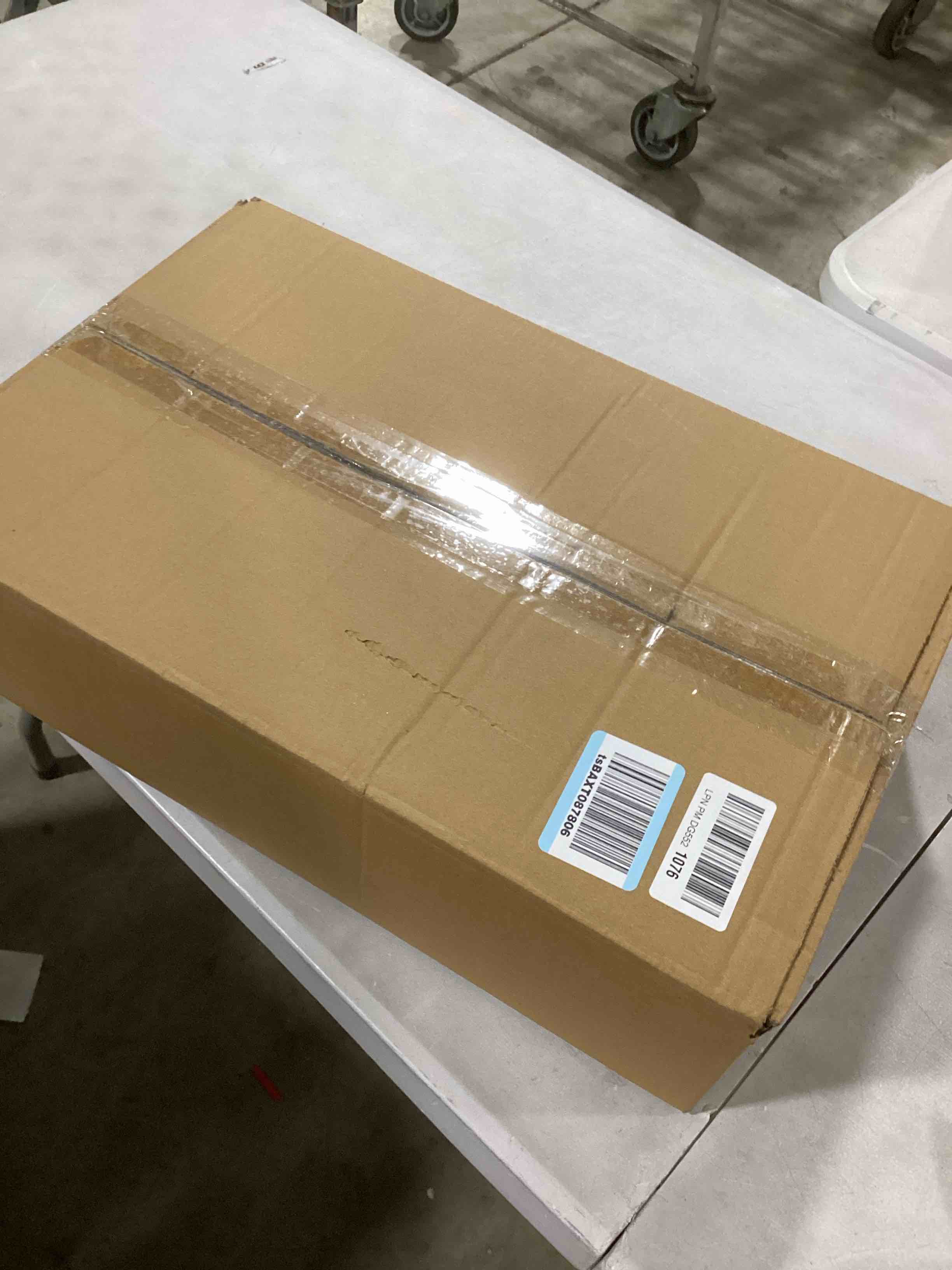 https://s3.amazonaws.com/lotting-images-prod/bidfta/GRA0081109_1734096866912.jpeg