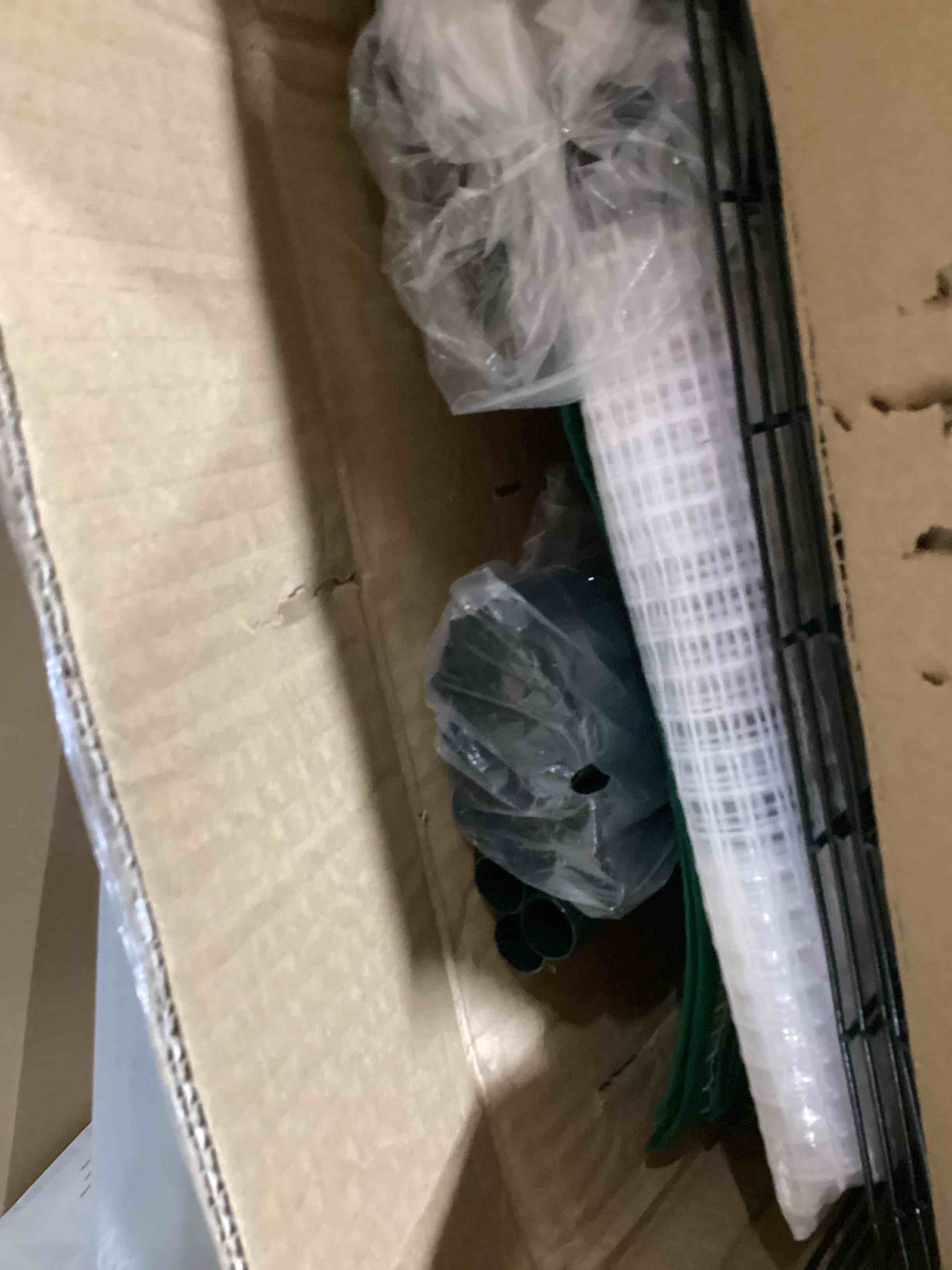 https://s3.amazonaws.com/lotting-images-prod/bidfta/GRA0081407_1733922777710.jpeg