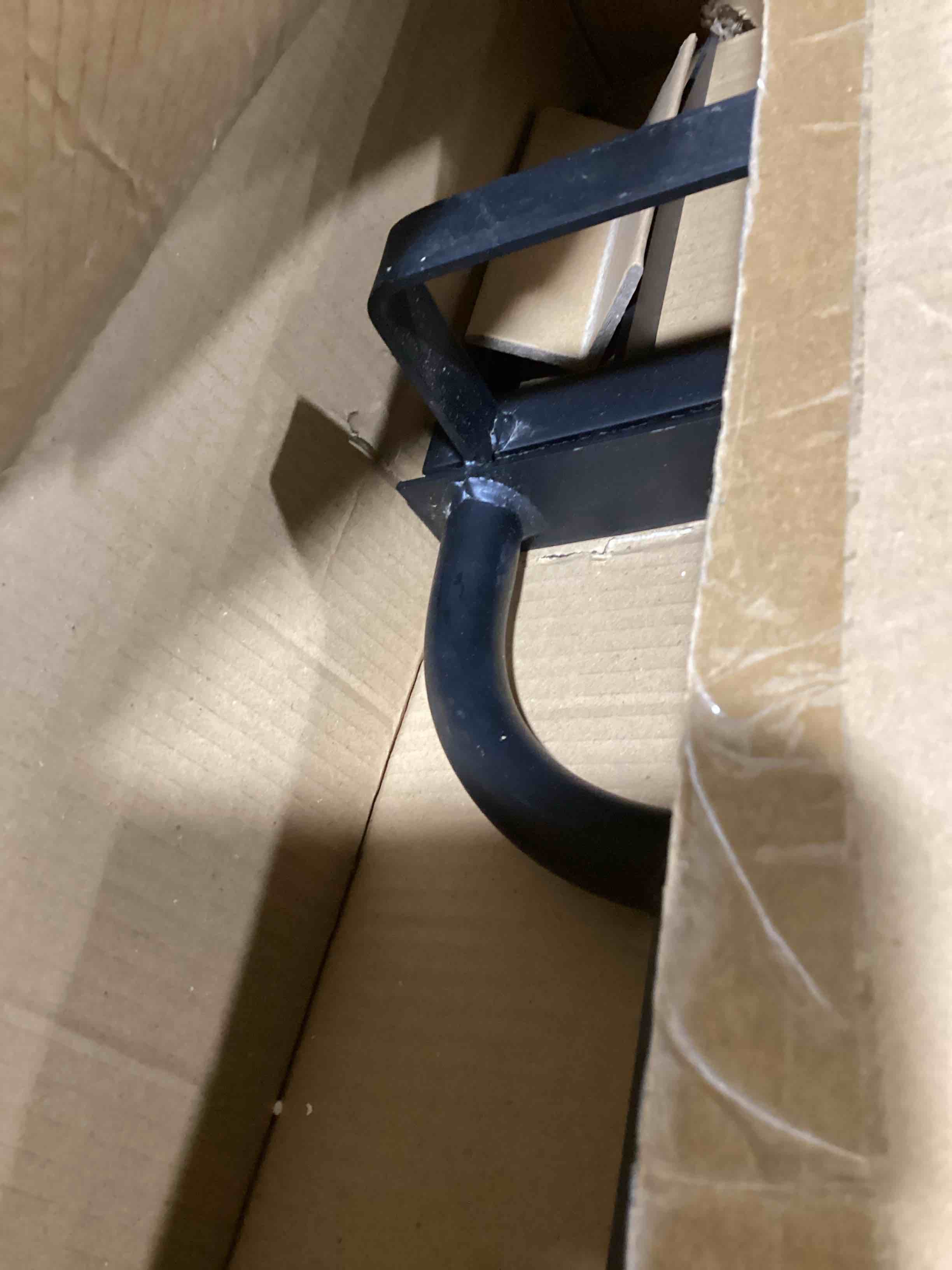 https://s3.amazonaws.com/lotting-images-prod/bidfta/GRA0081460_1733936073769.jpeg