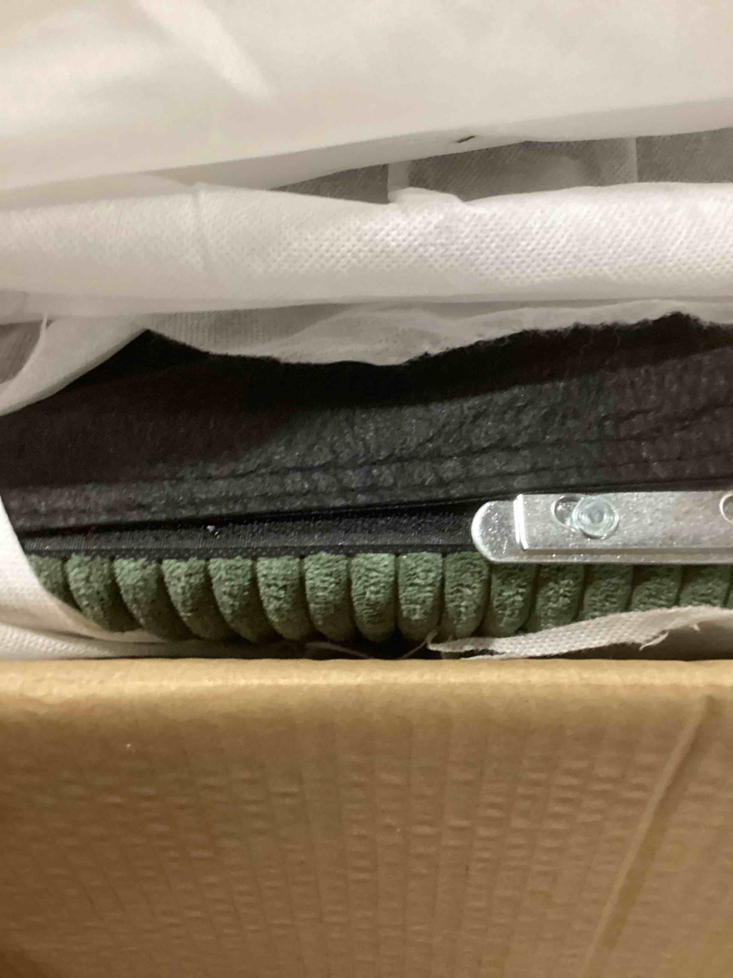 https://s3.amazonaws.com/lotting-images-prod/bidfta/GRA0081838_1733235624859.jpeg
